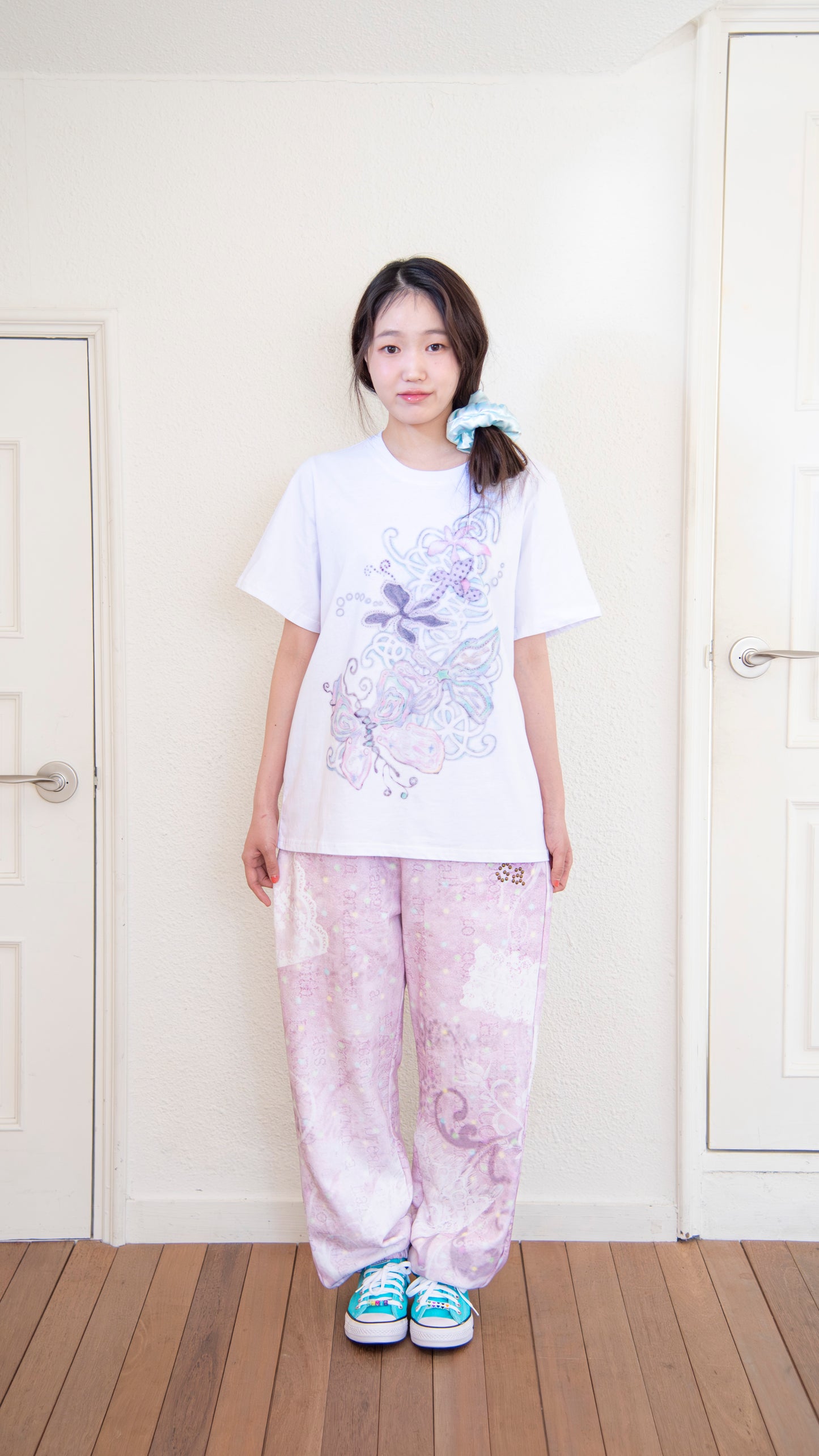 193 Lo-fi girl cotton sweatpants