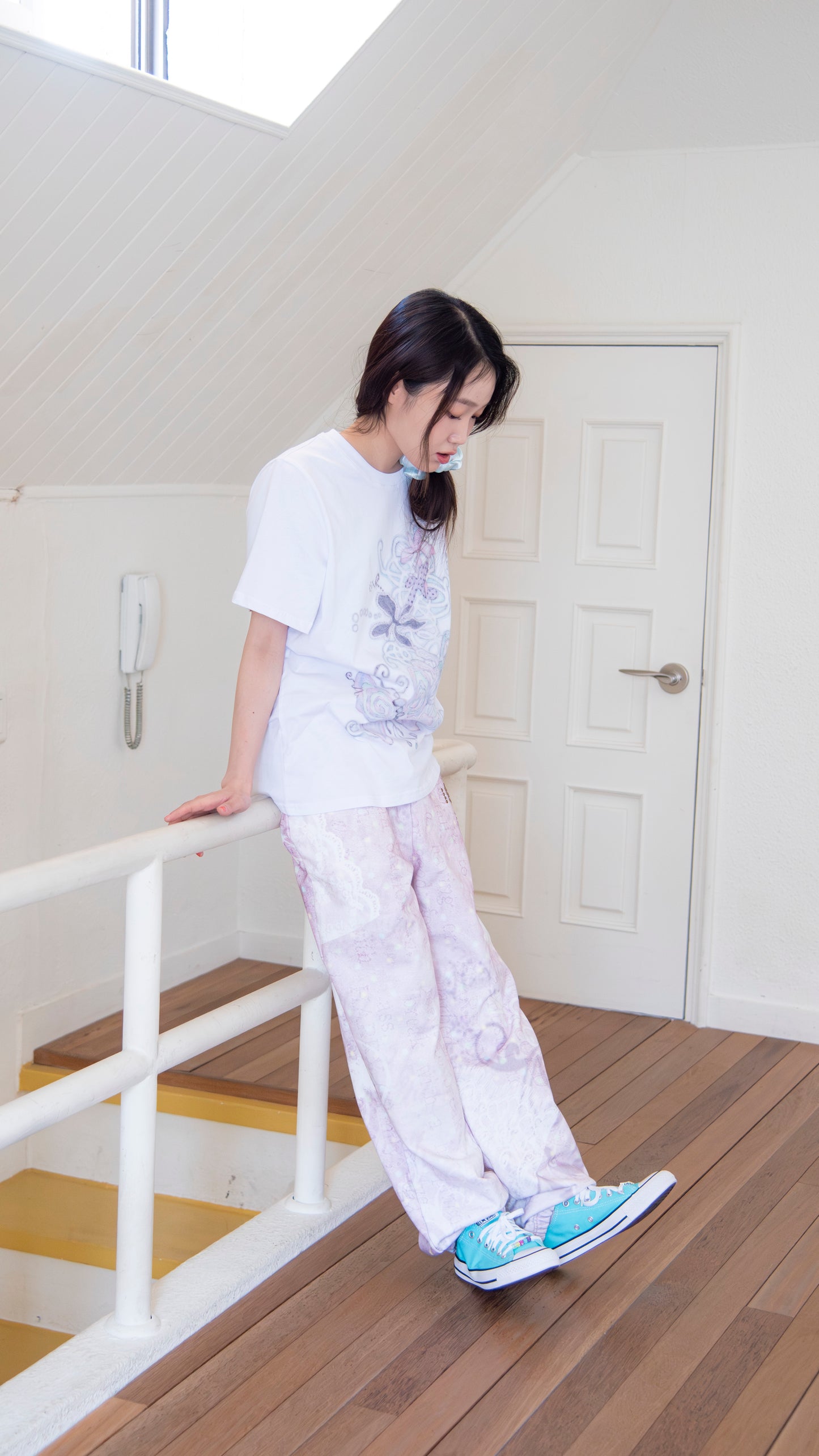 193 Lo-fi girl cotton sweatpants