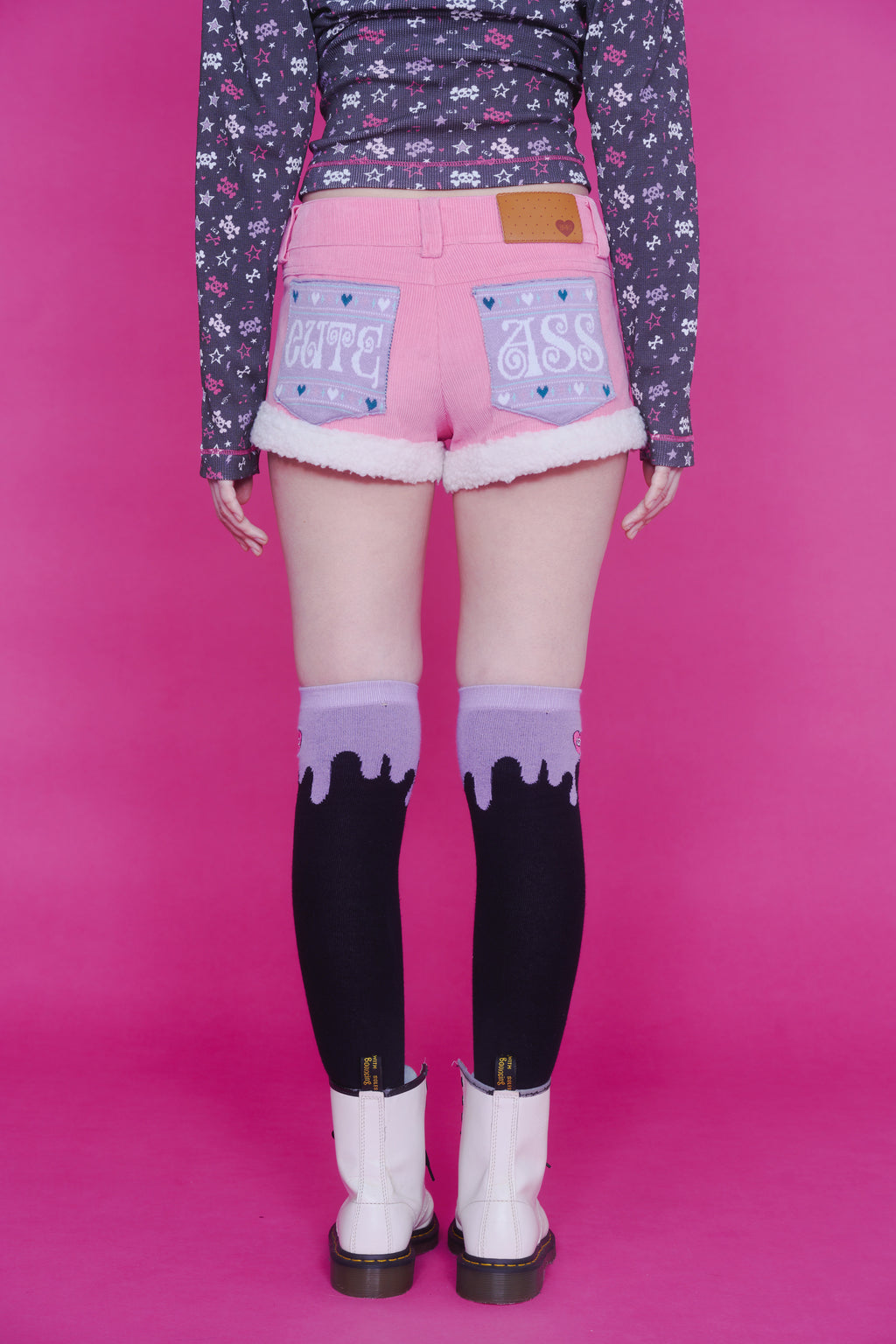 CUTE ASS CORDUROY SHORTS PINK