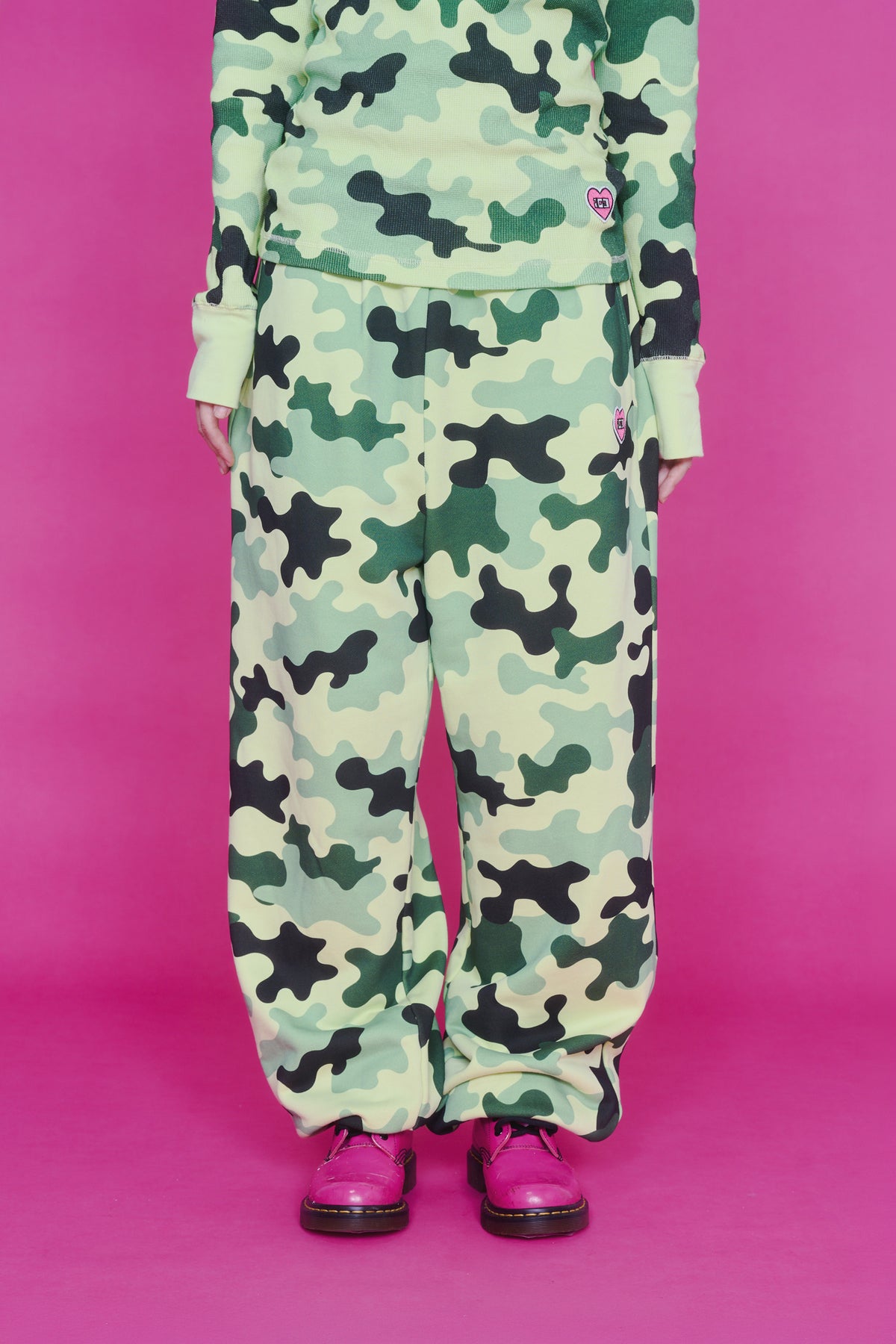 KAWAII CAMO SWEATPANTS GREEN