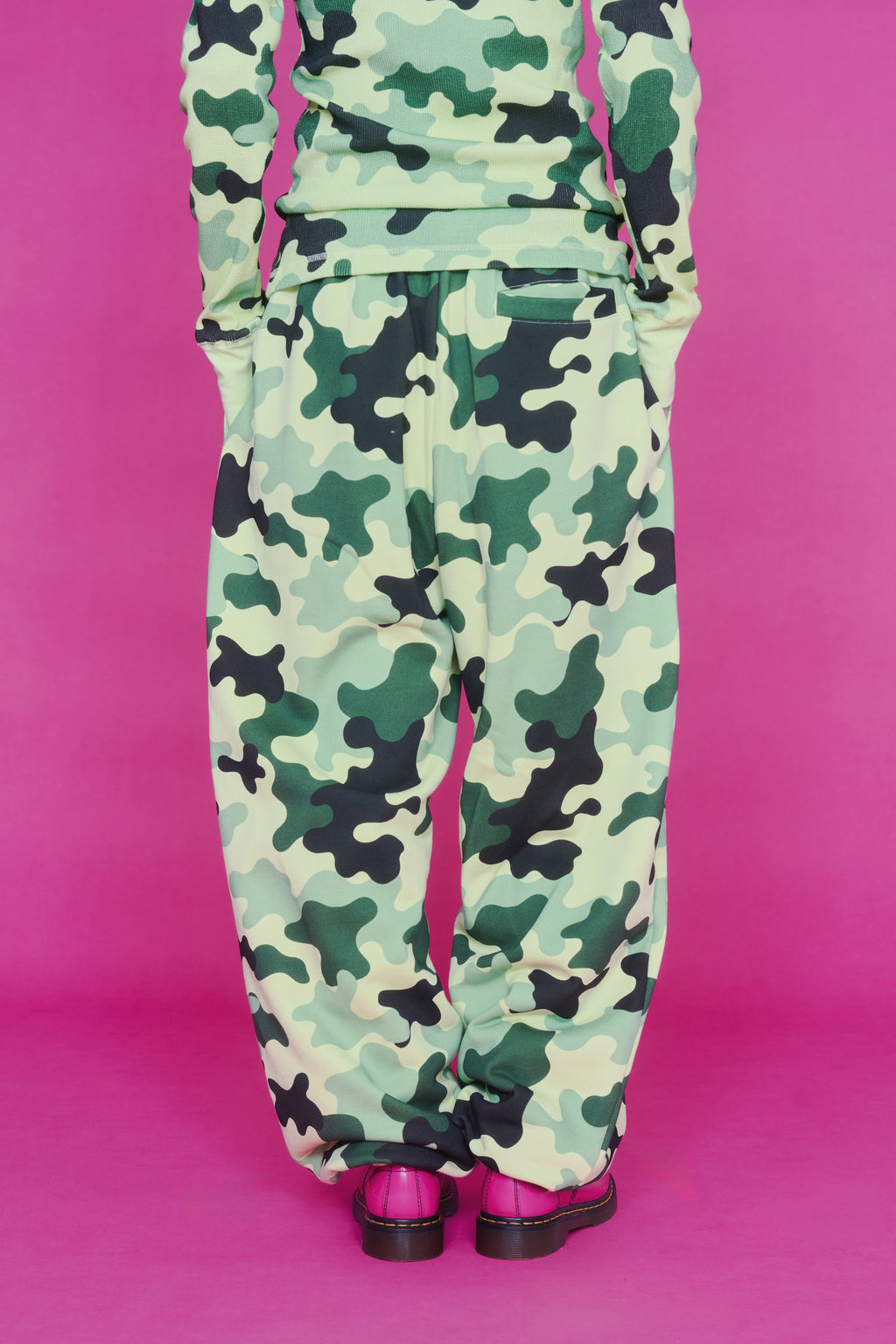 KAWAII CAMO SWEATPANTS GREEN