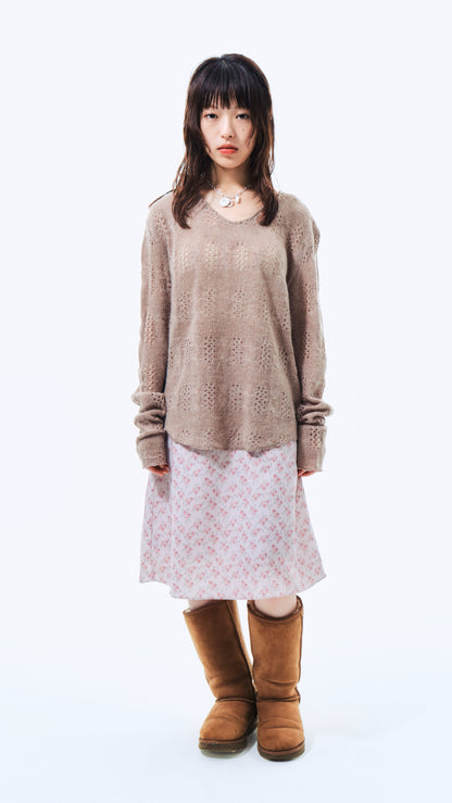 Eyelet V-neck knit (moka)