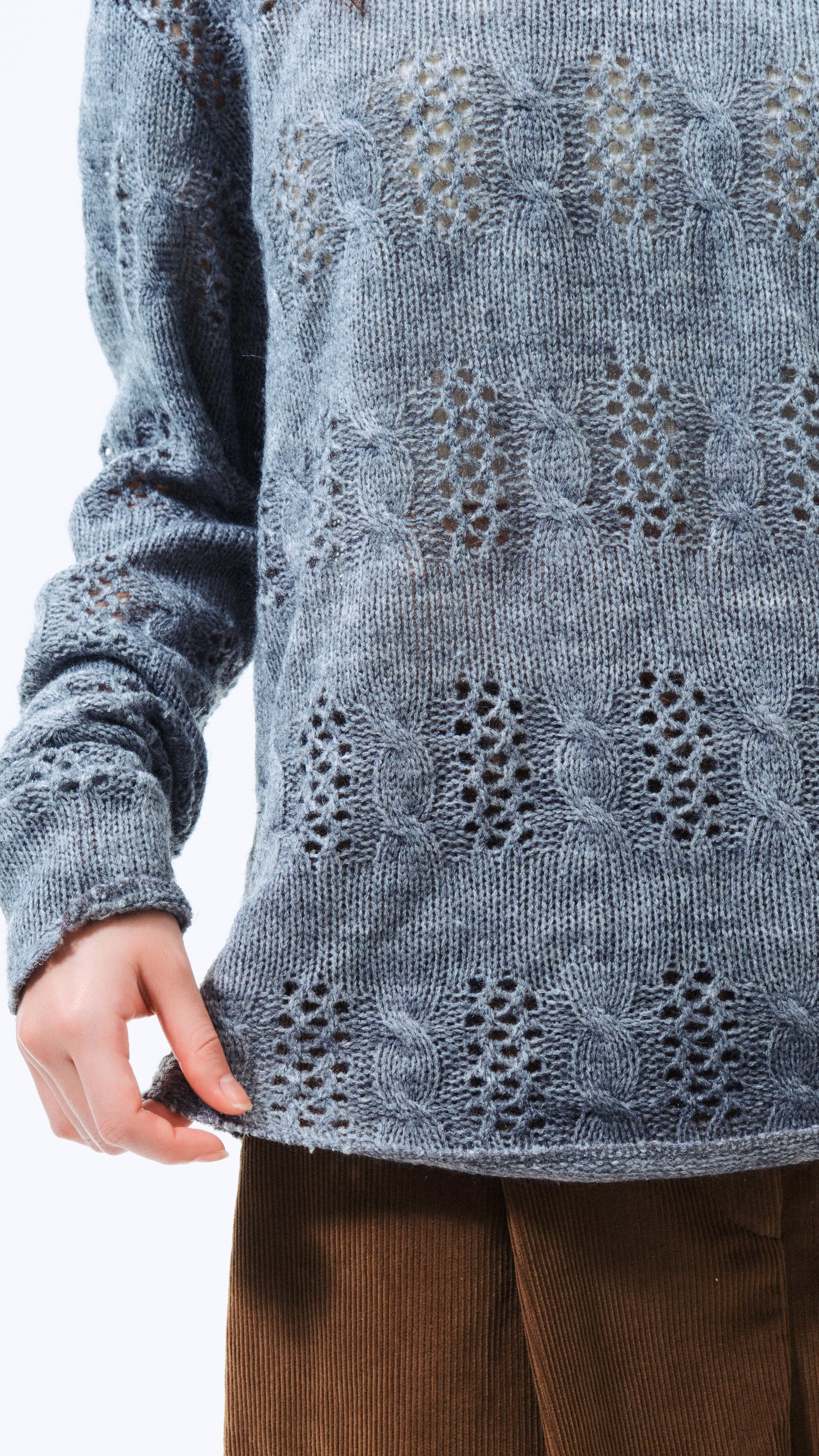 Eyelet V-neck knit (gray)