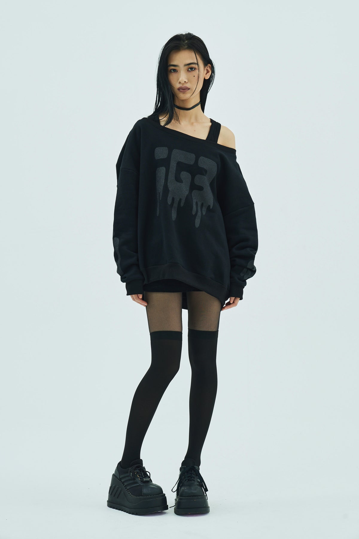 Bone Melt Off Shoulder Sweatshirt Black
