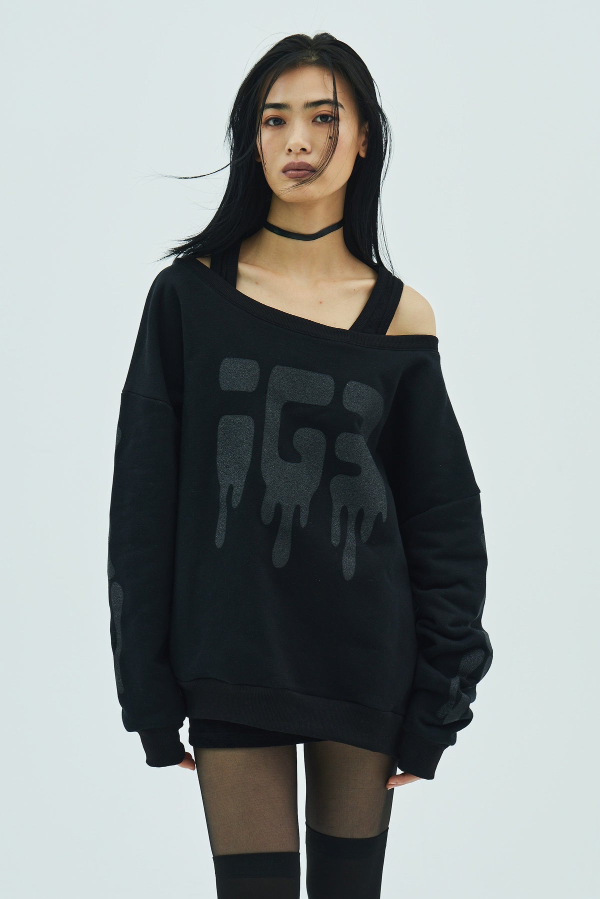 Bone Melt Off Shoulder Sweatshirt Black
