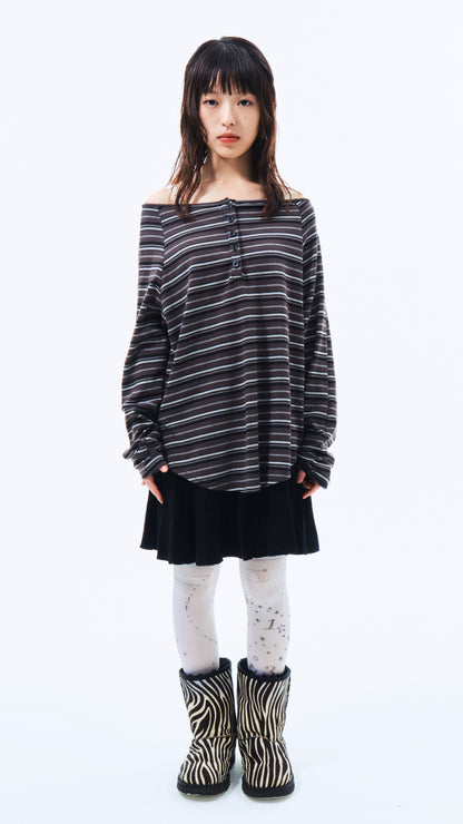 Aoki off-shoulder border top (charcoal)