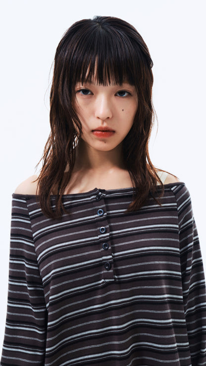 Aoki off-shoulder border top (charcoal)