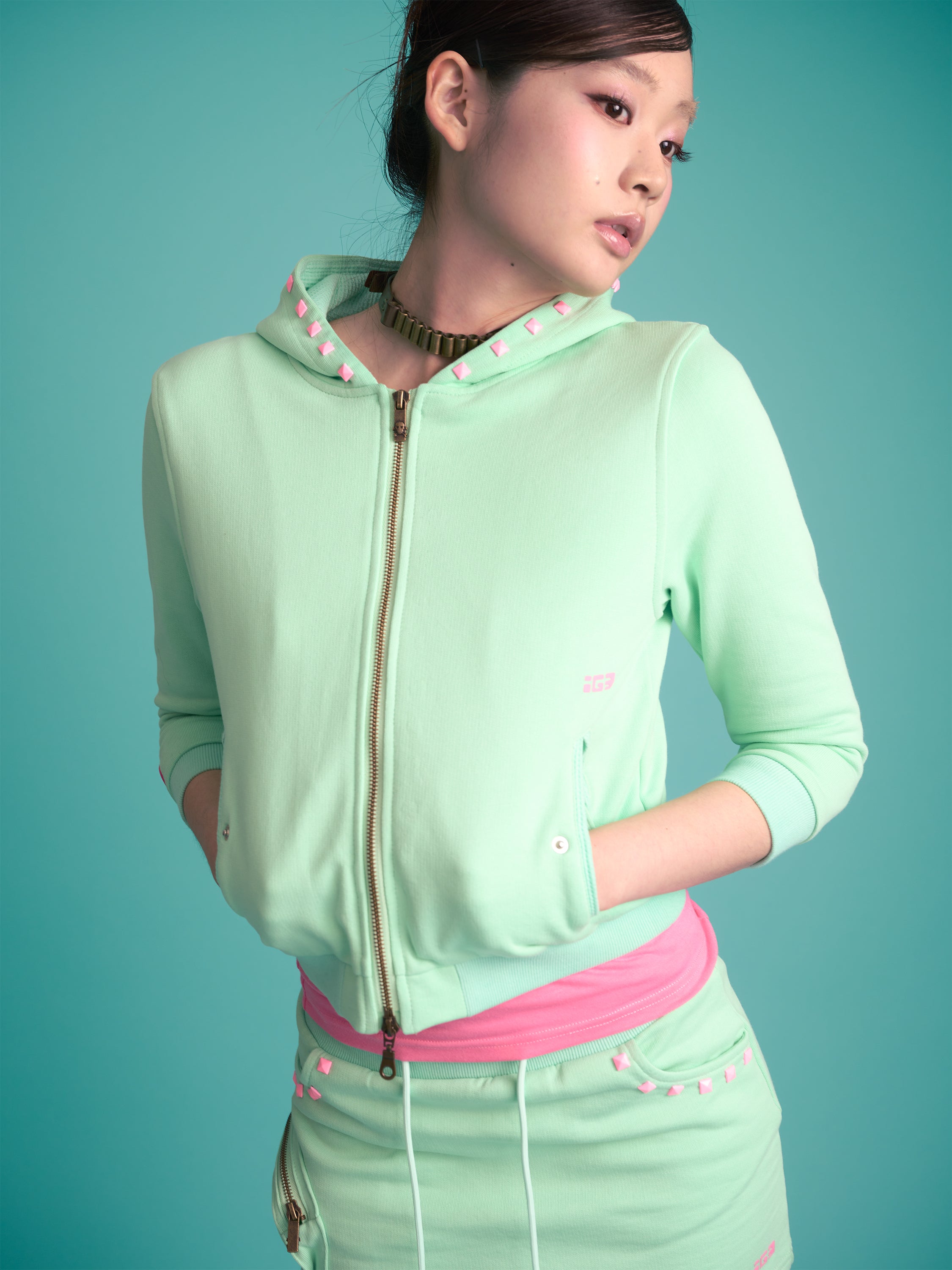 Outer – Igusa