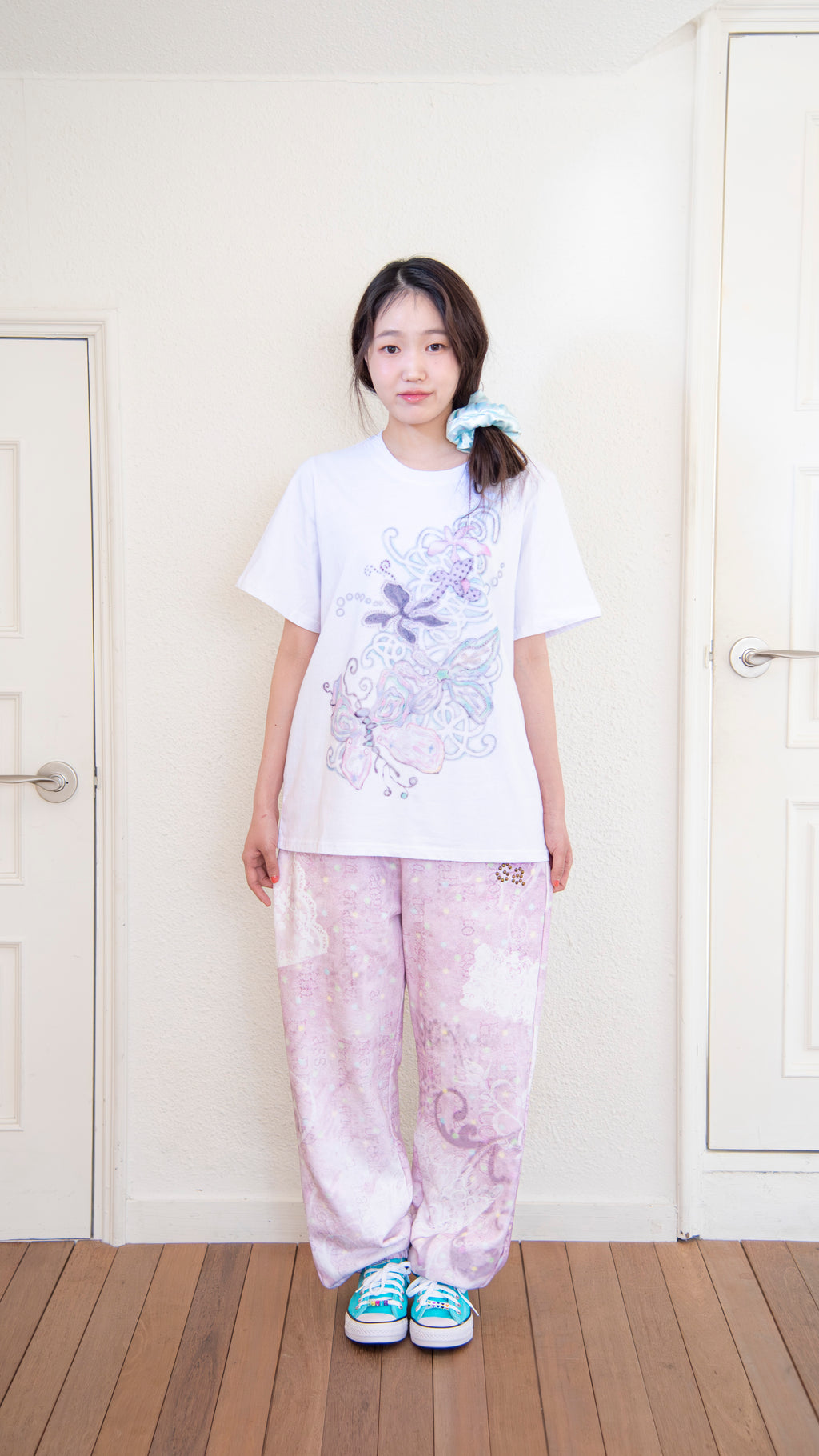 193 Lo-fi girl cotton sweatpants