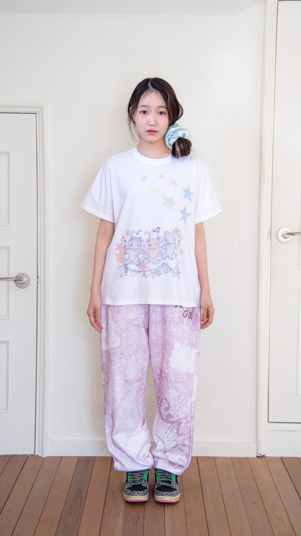 193 Friends T-shirt