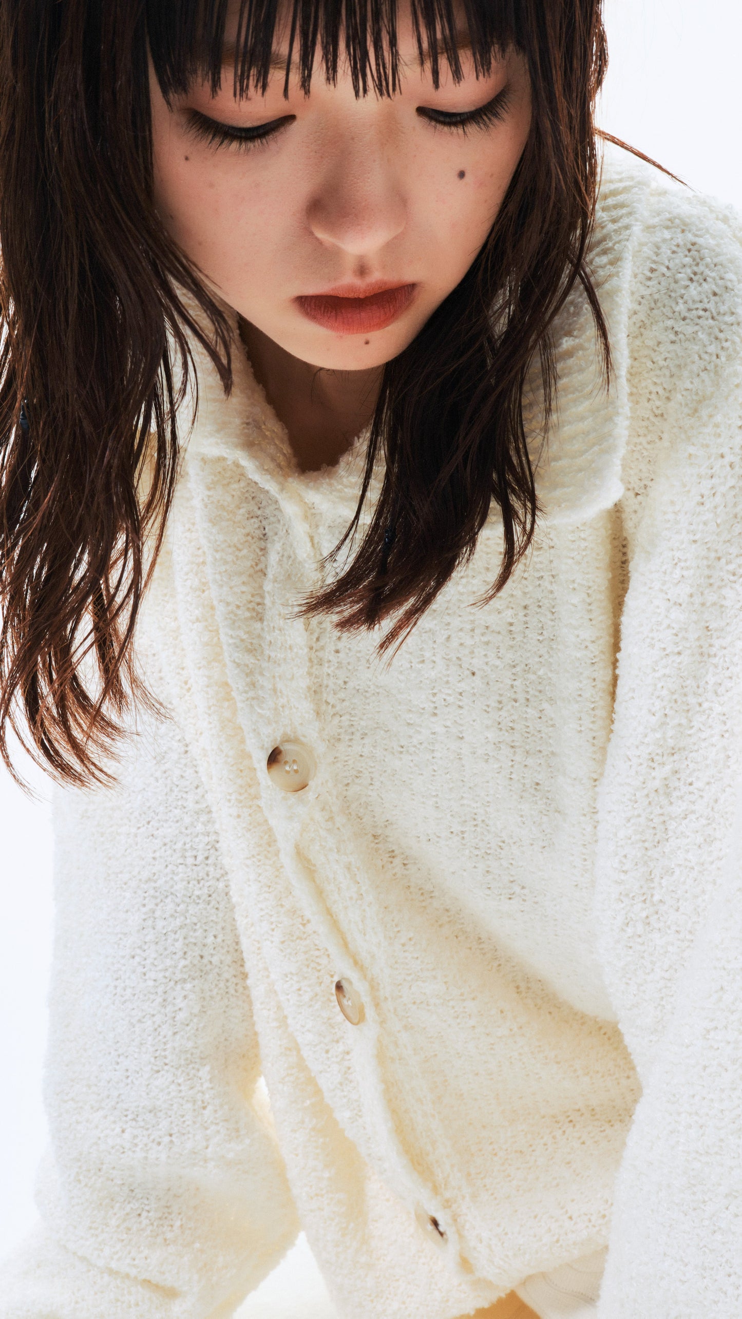 Boucle knit button cardigan (white)