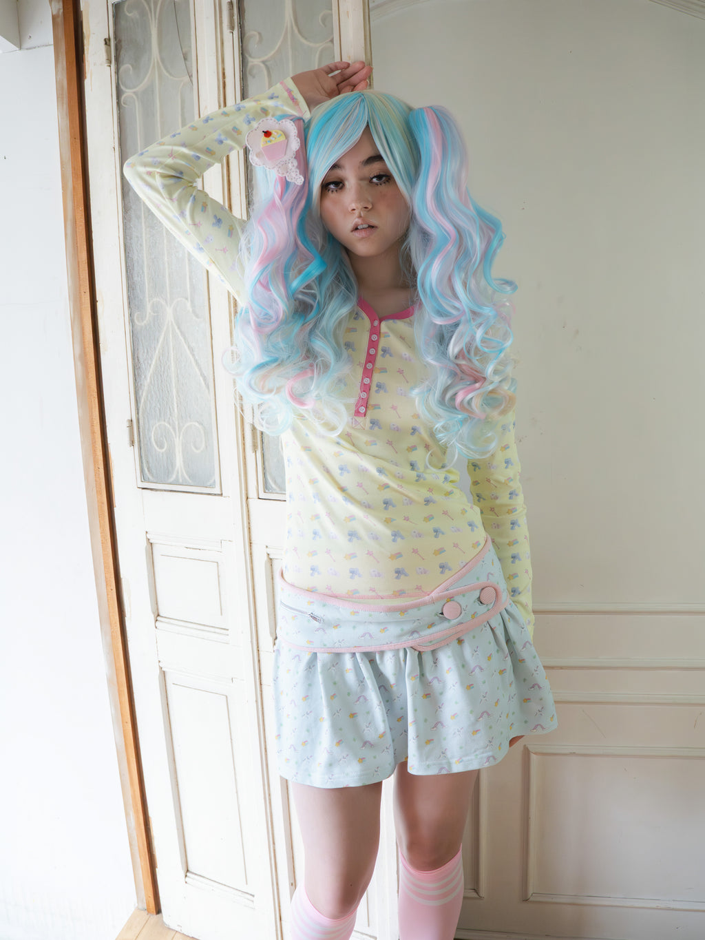 Magical henrey neck long sleeve