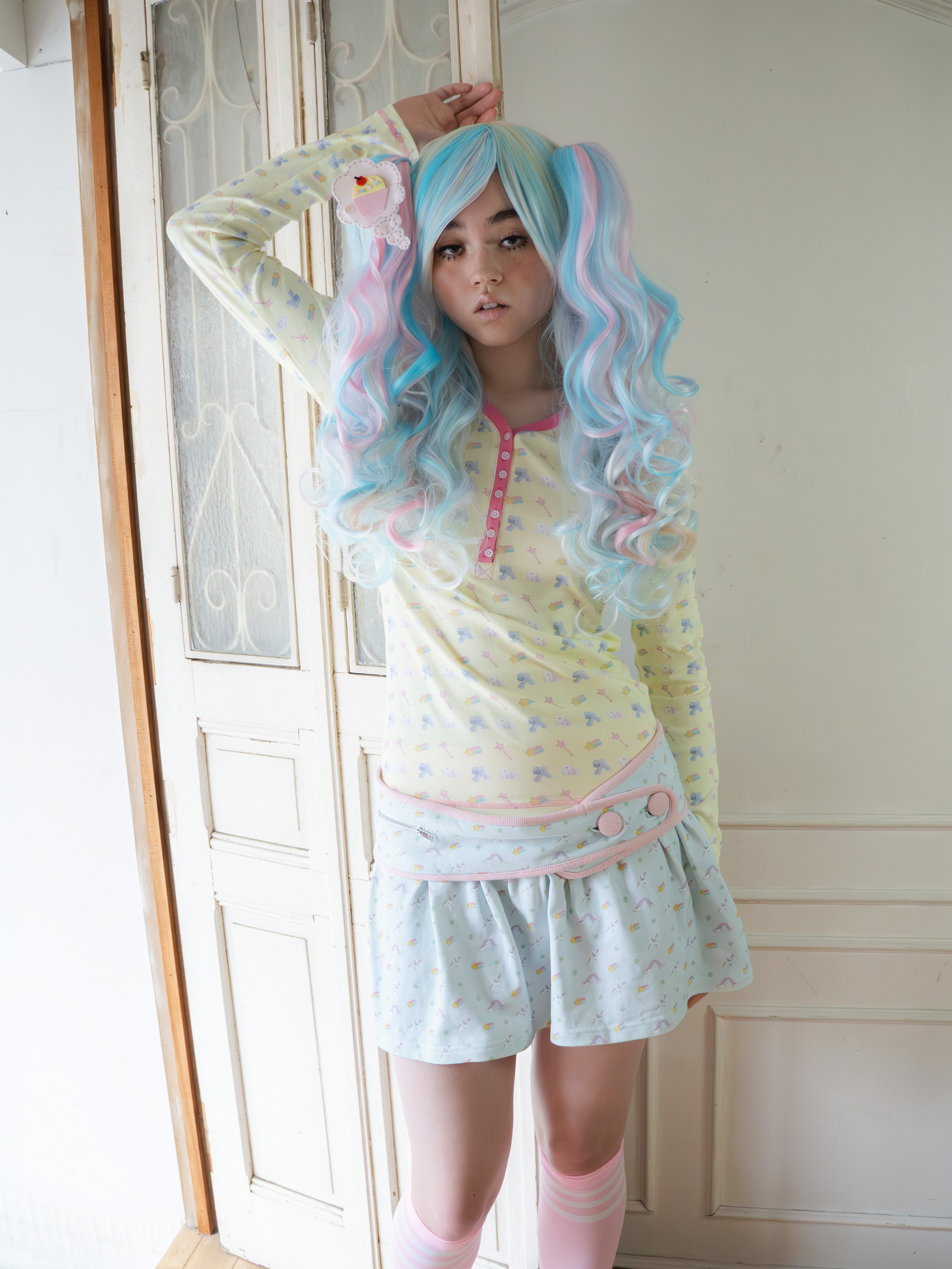 Magical henrey neck long sleeve