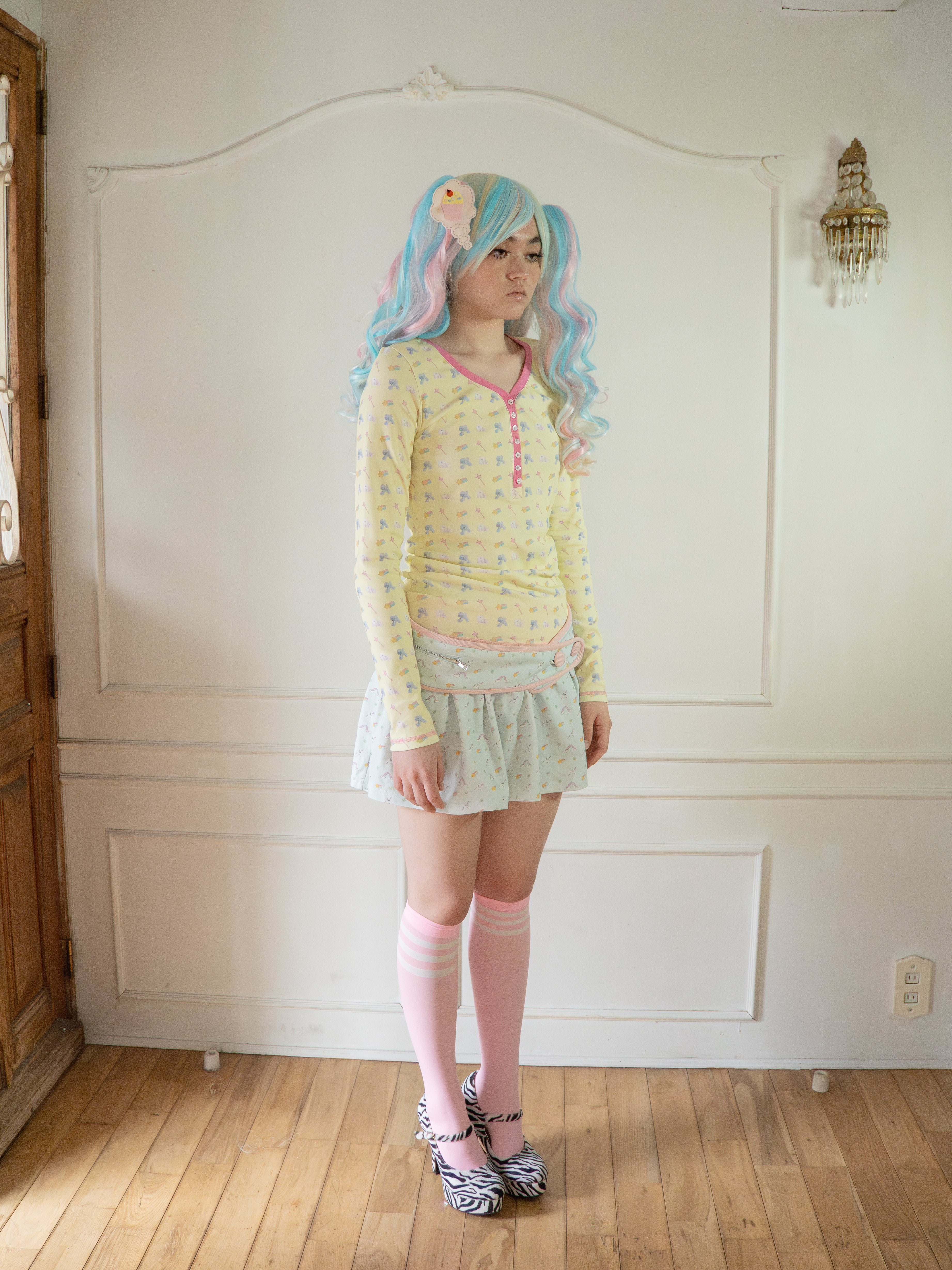 Magical henrey neck long sleeve