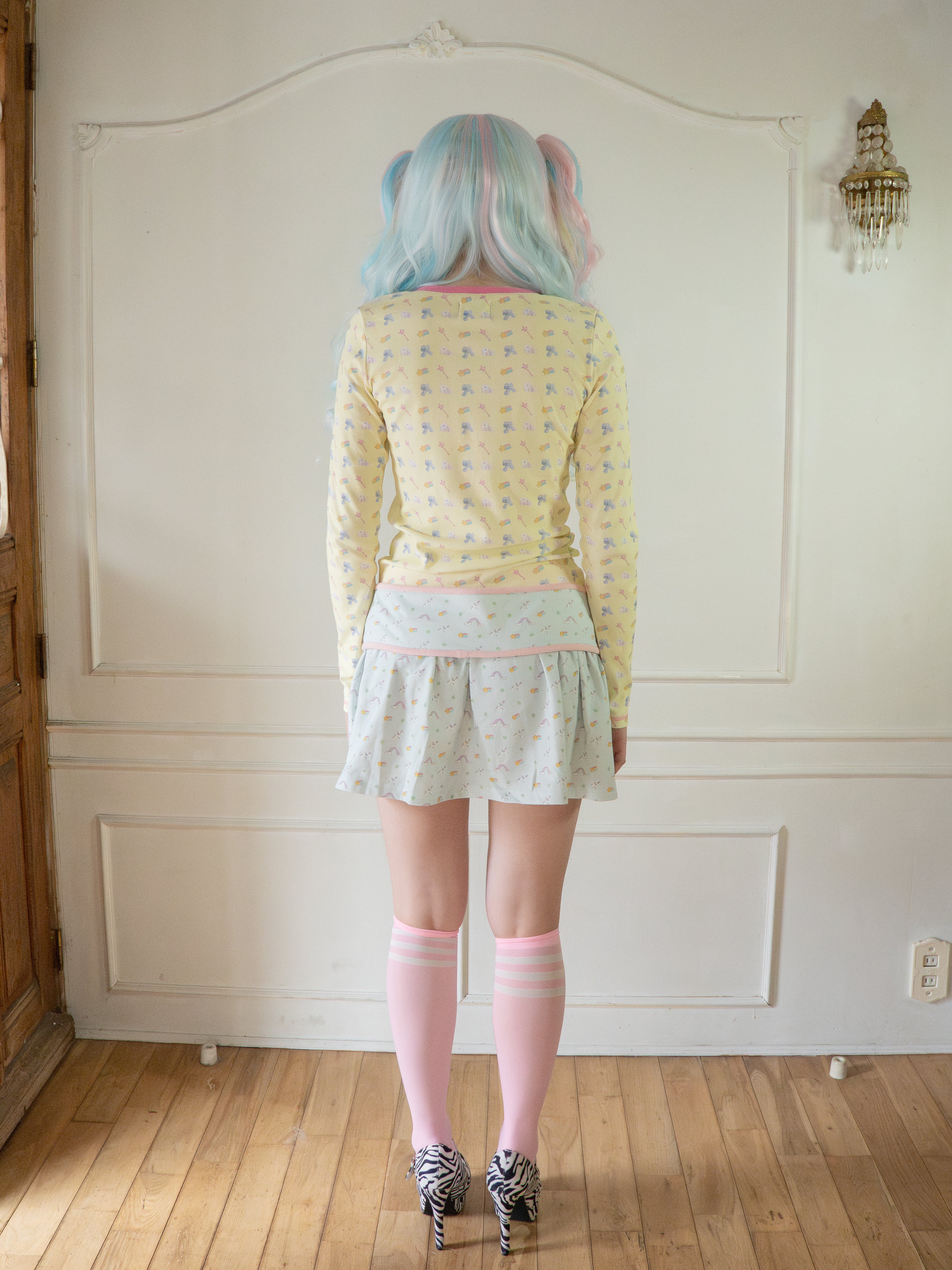 Magical henrey neck long sleeve