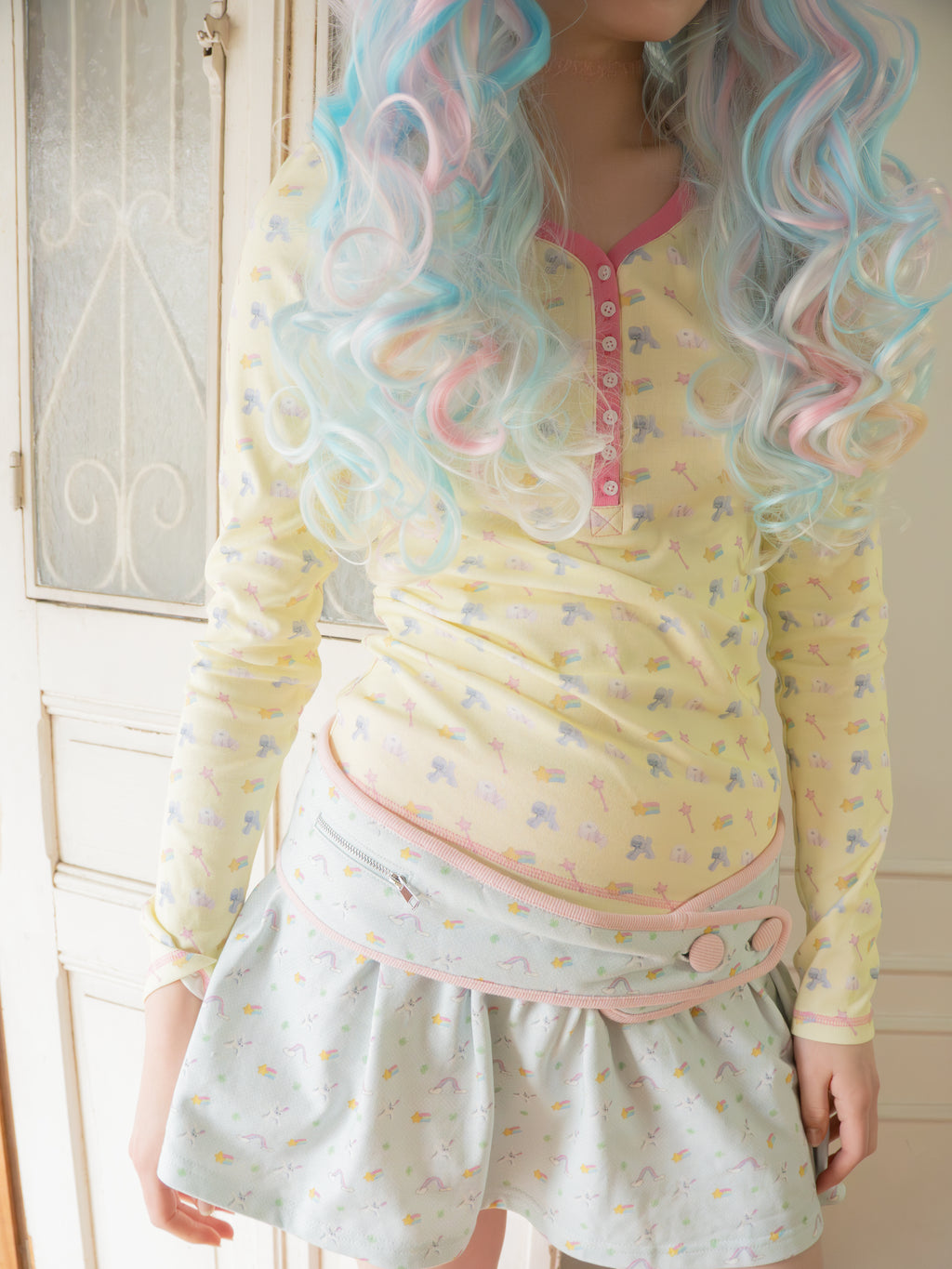 Magical henrey neck long sleeve