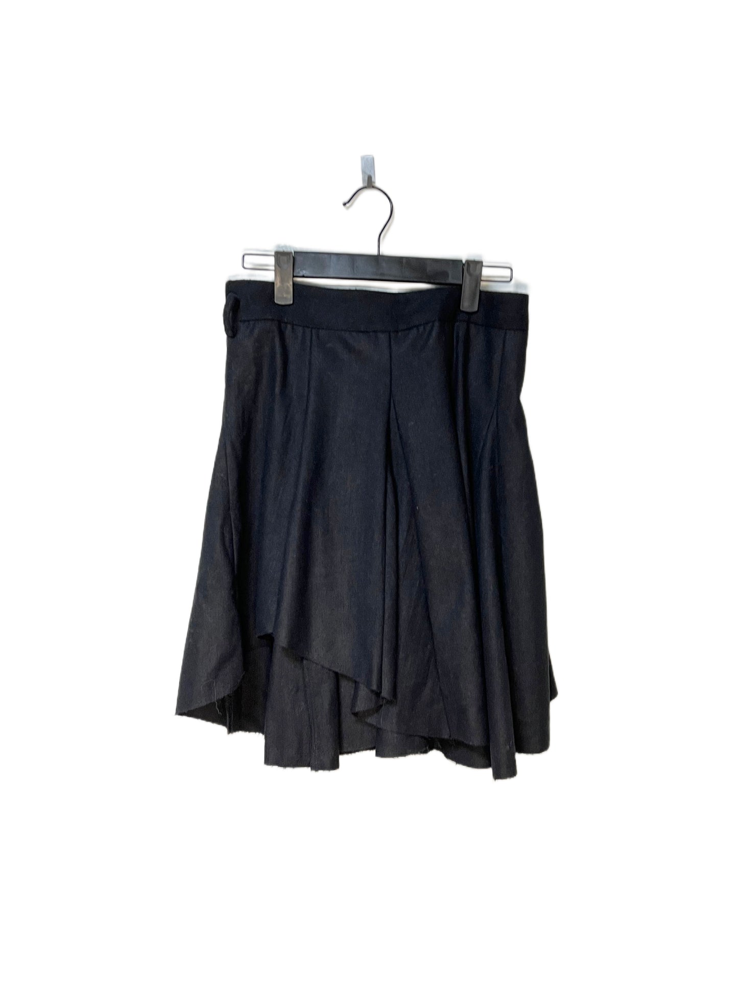 Asymmetry skirt (black)