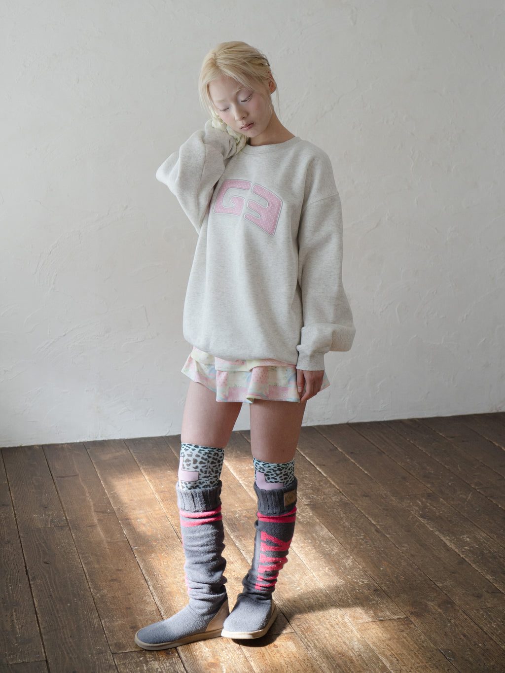 Patch Sweatshirt (Gray)