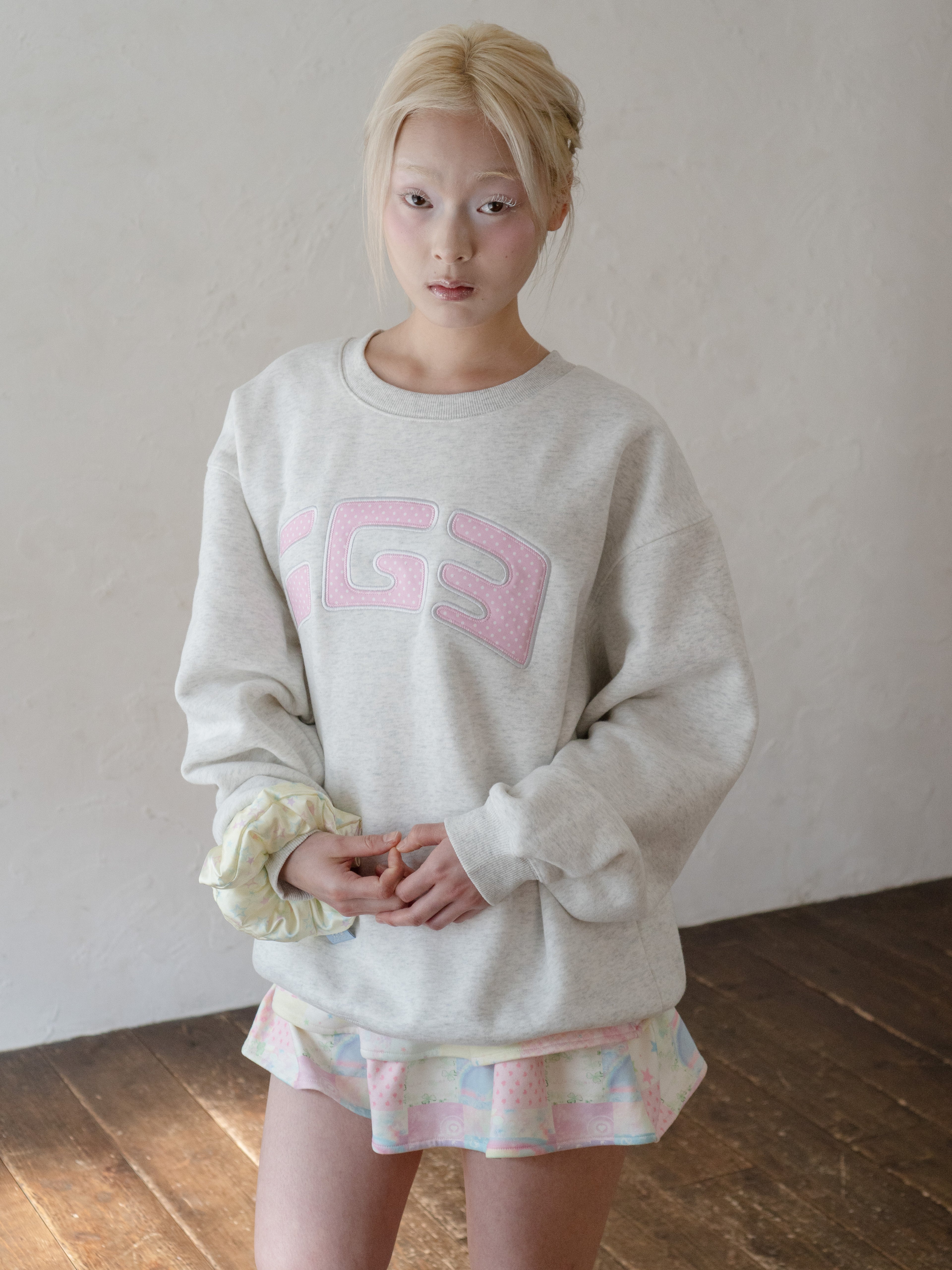 Patch Sweatshirt (Gray)