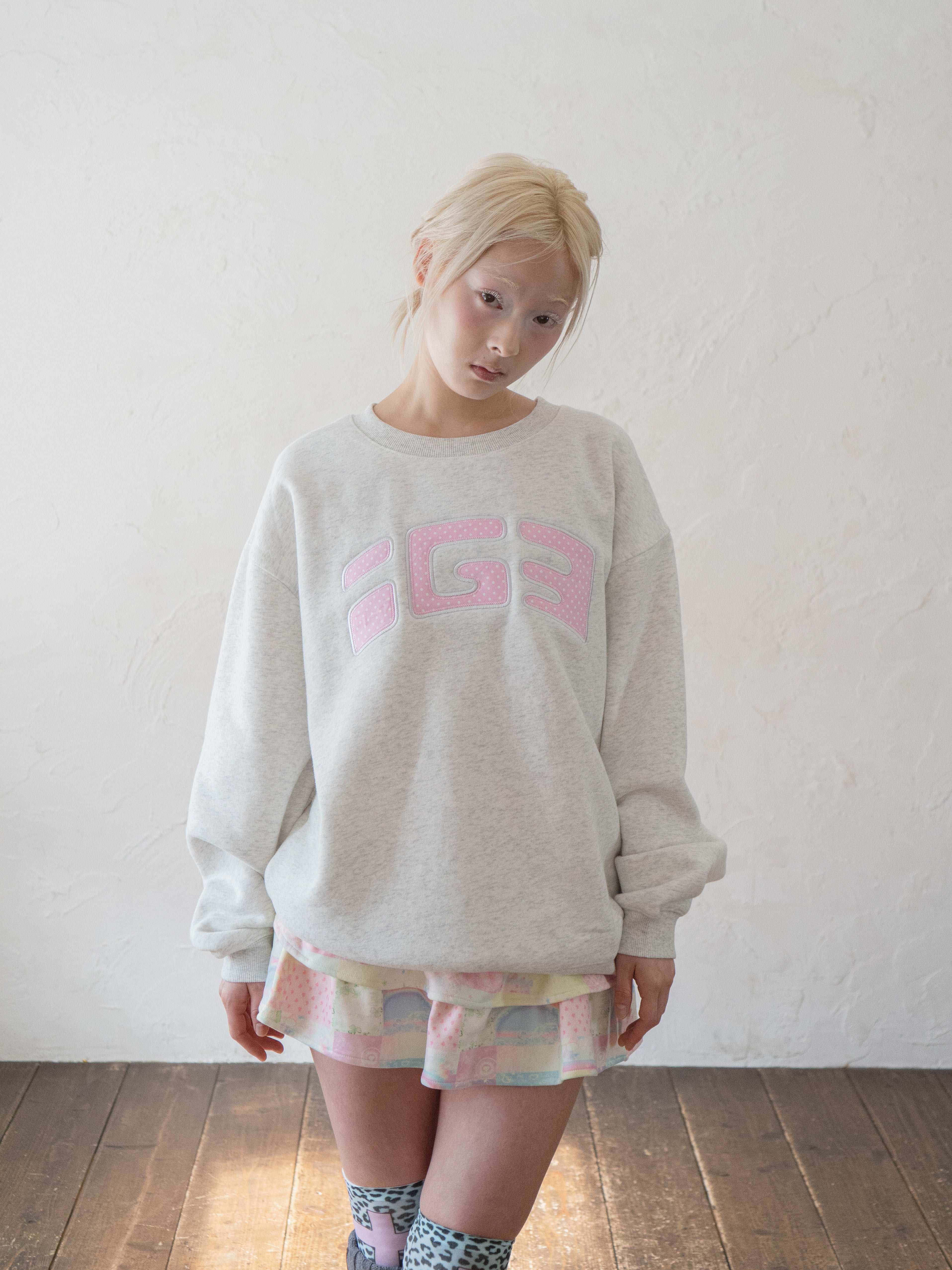 Patch Sweatshirt (Gray)