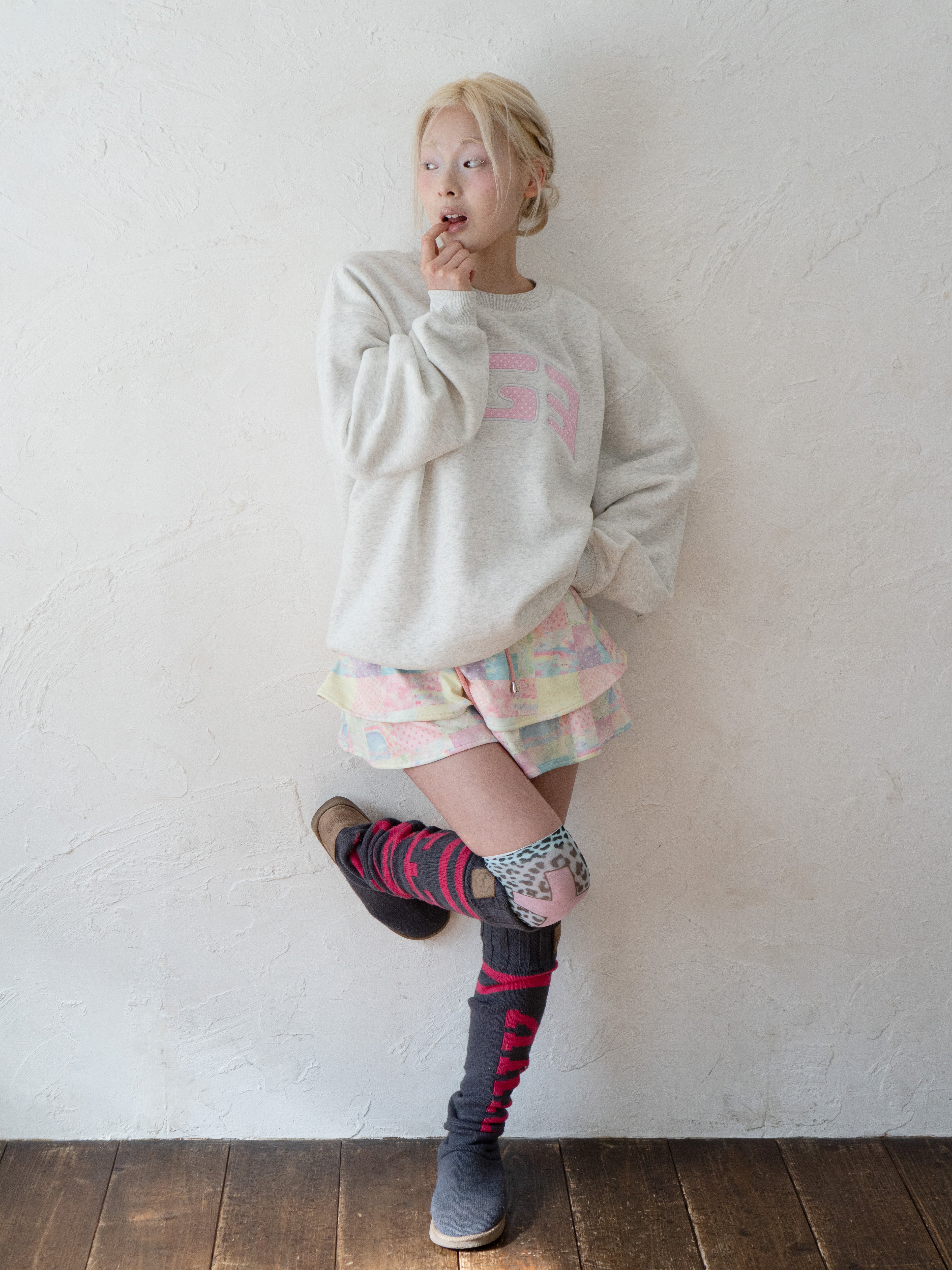 Patch Sweatshirt (Gray)