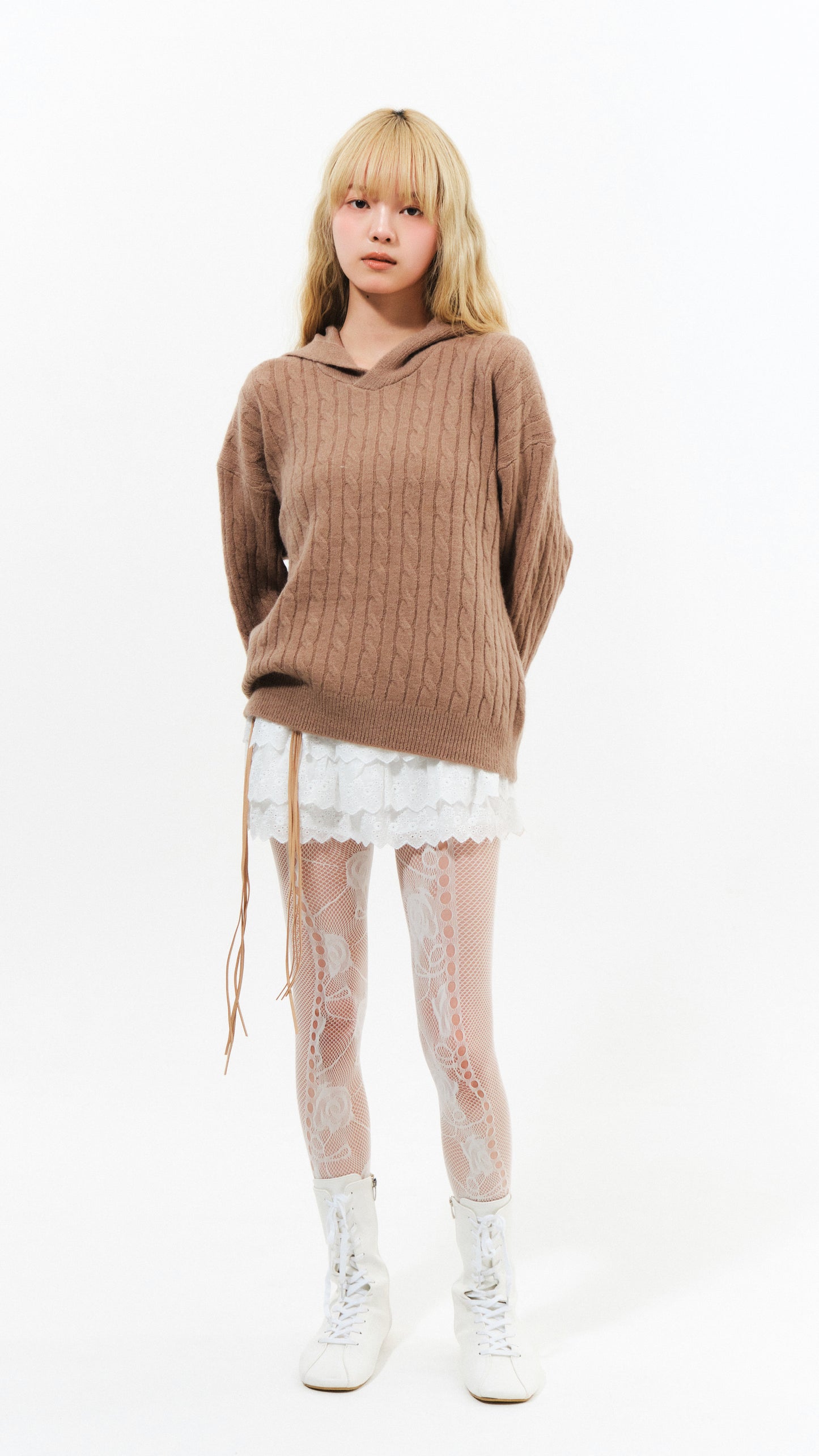 Cable knit hoodie (brown)