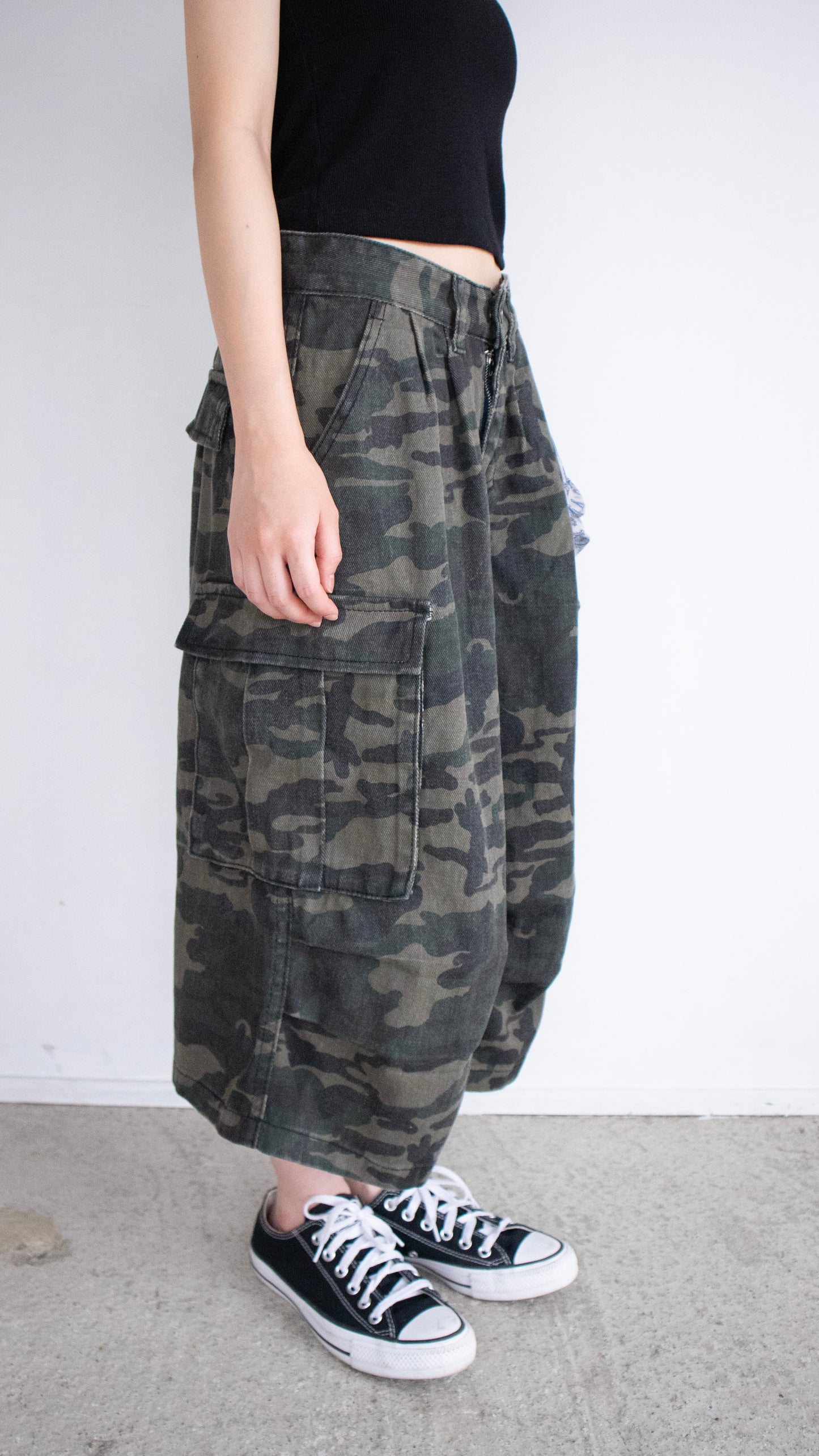 Capri cargo pants (camouflage)