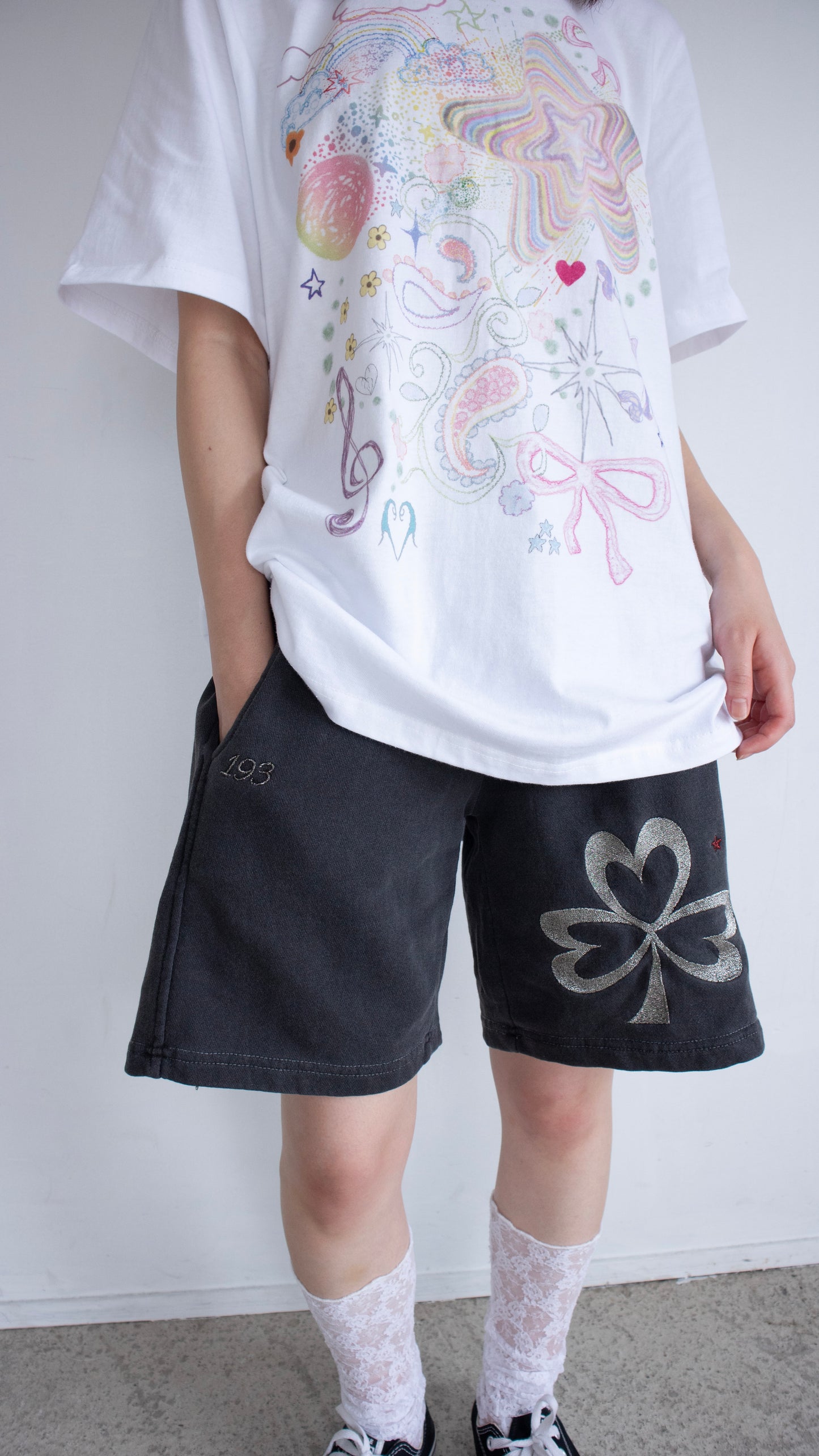 193 Clover pigment sweat shorts (charcoal)