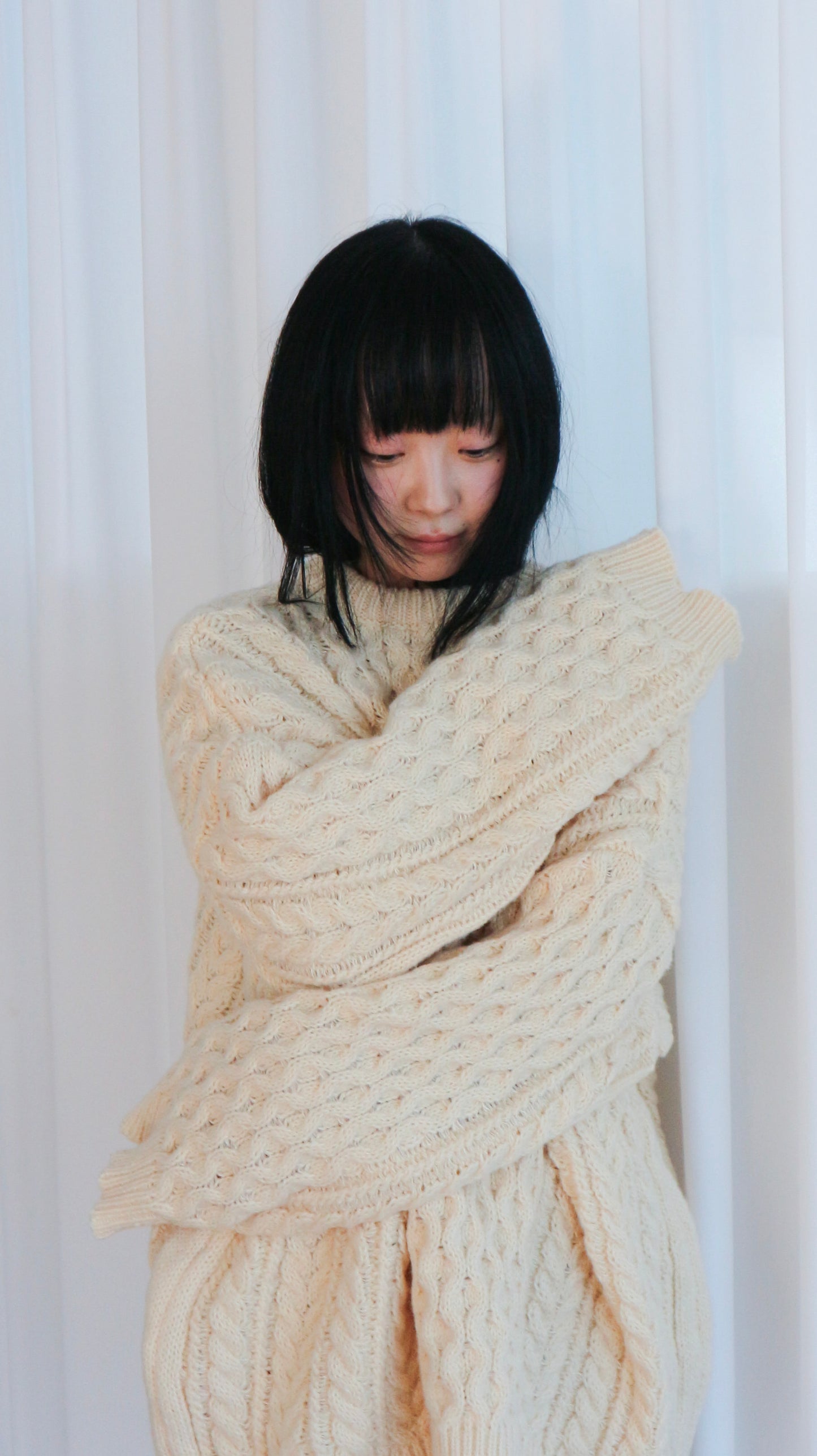 Oversize cable knit