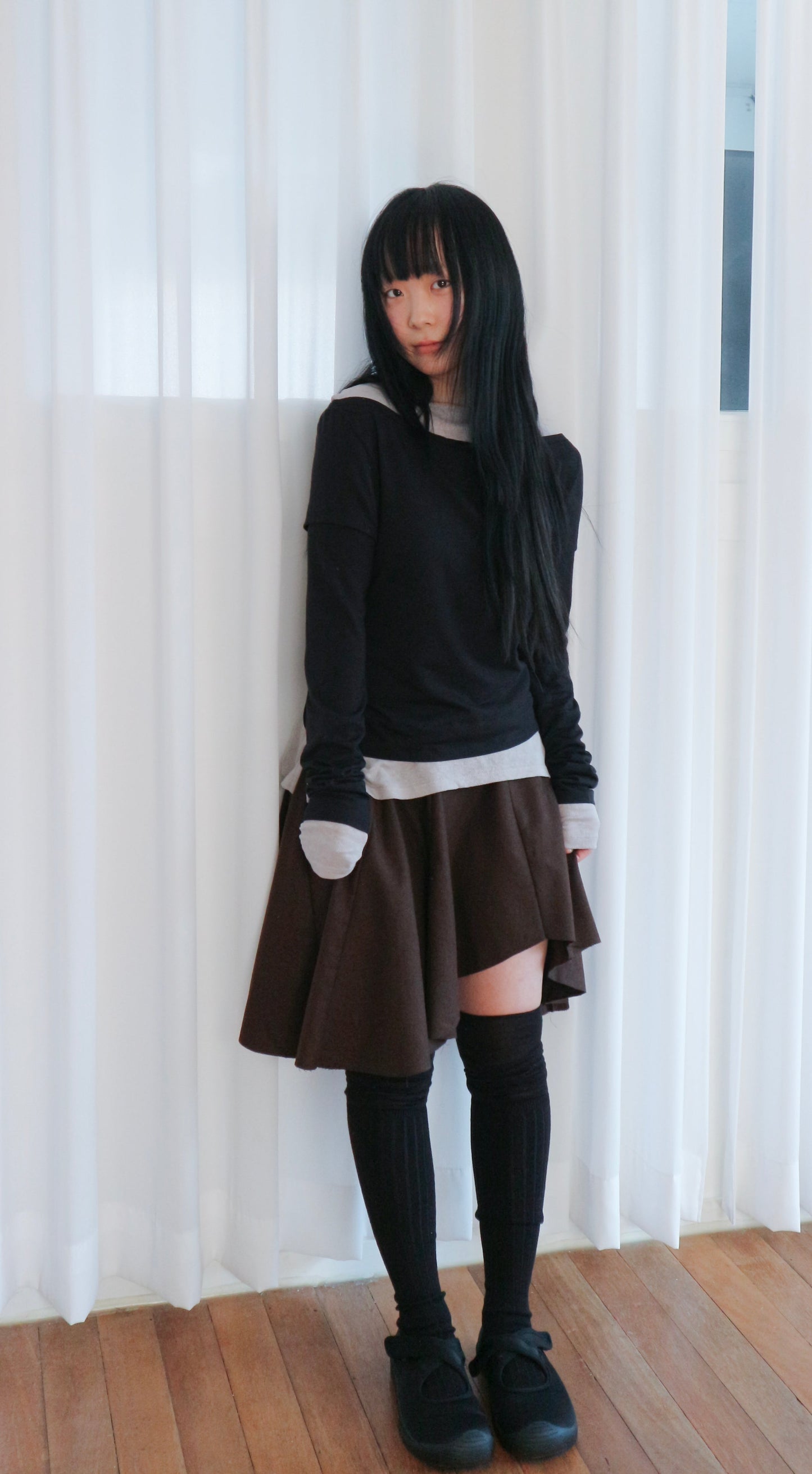 Asymmetry skirt (brown)