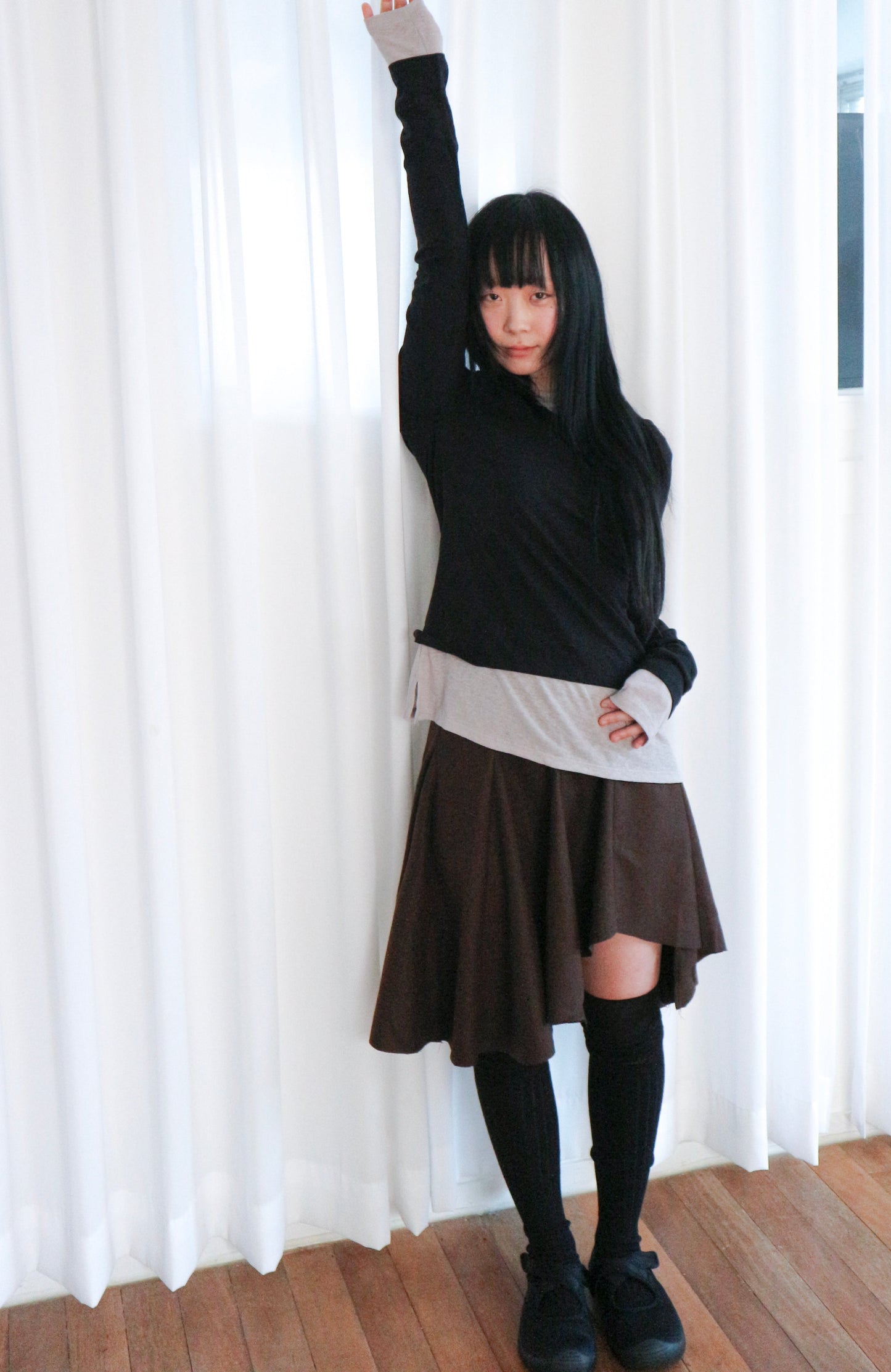 Asymmetry skirt (brown)