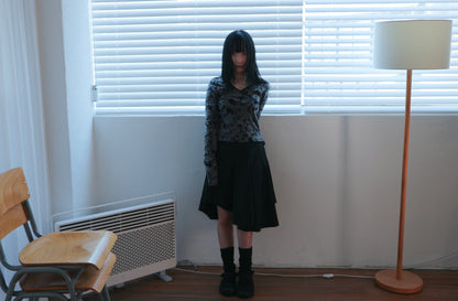 Asymmetry skirt (black)