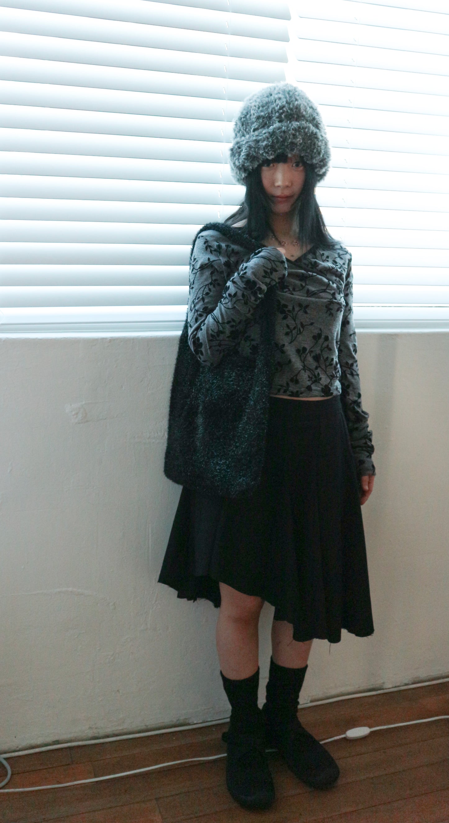 Asymmetry skirt (black)