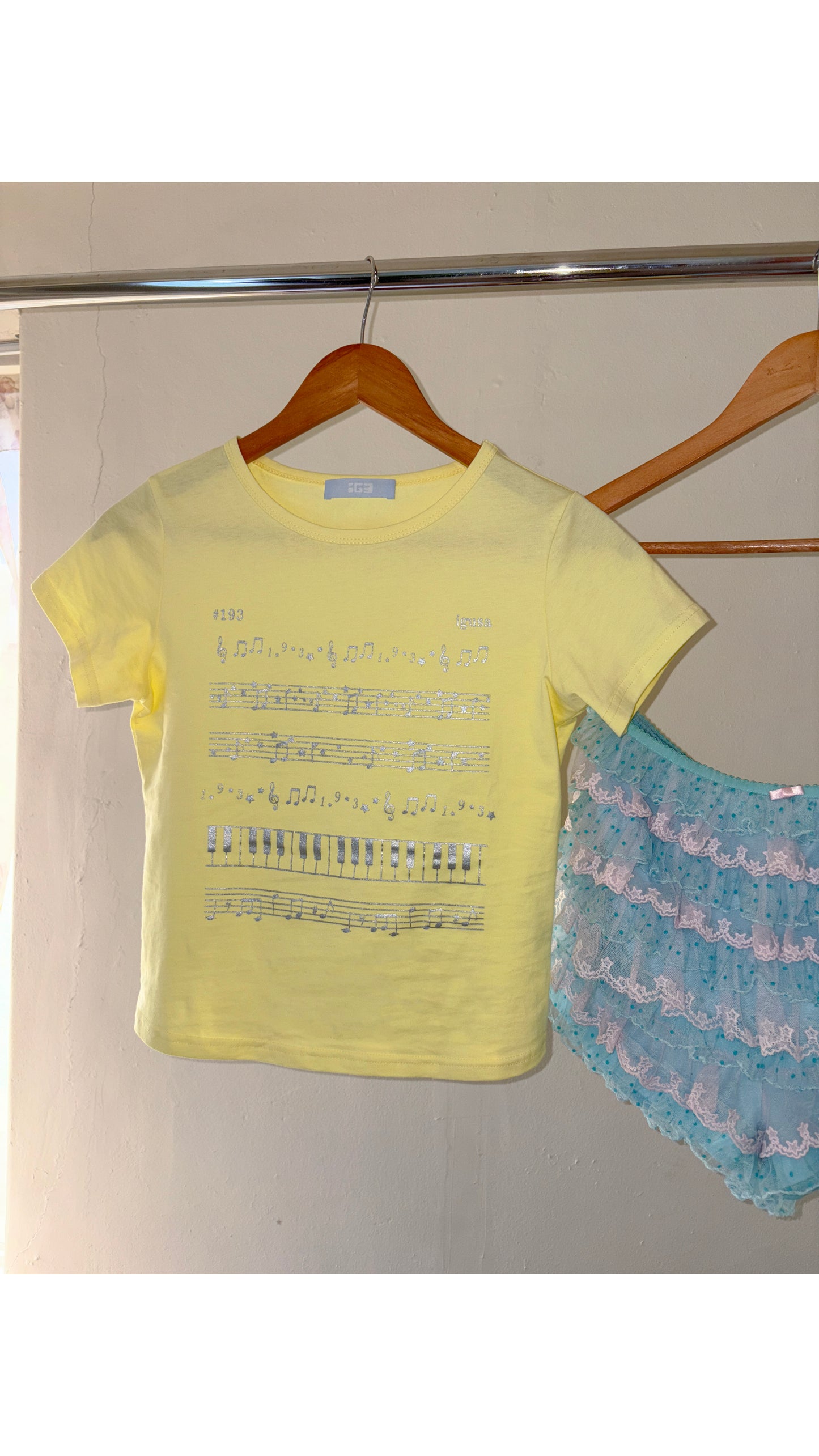193 Piano glitter T-shirt