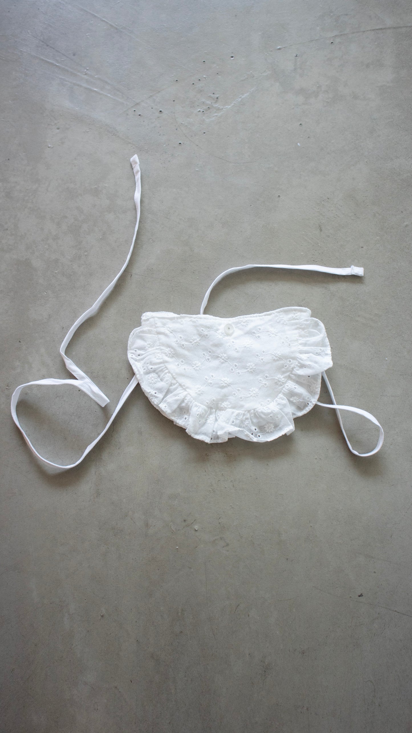 Lace belt bag (white)