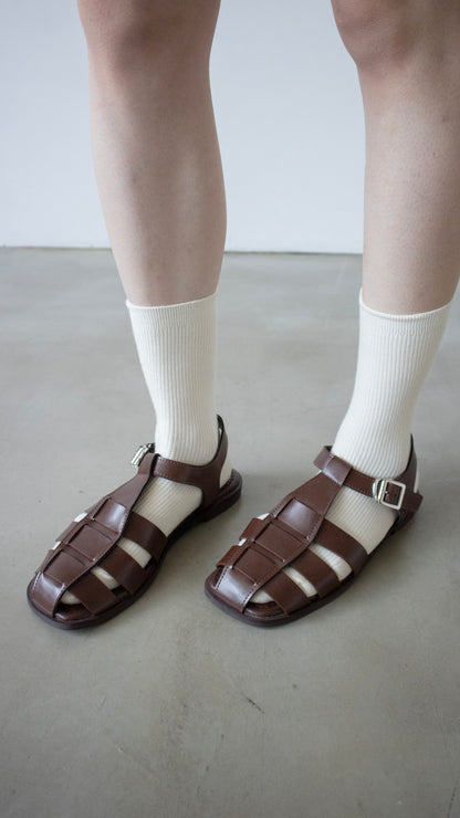 Weave buckle sandal (brown)