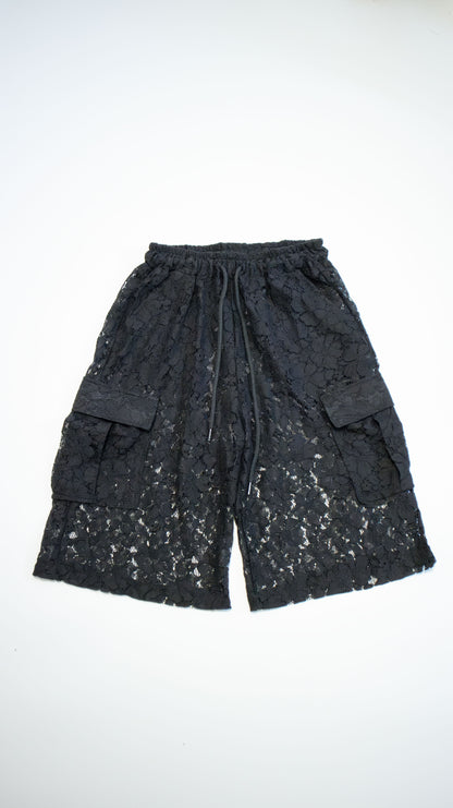 Lace cargo shorts (black)