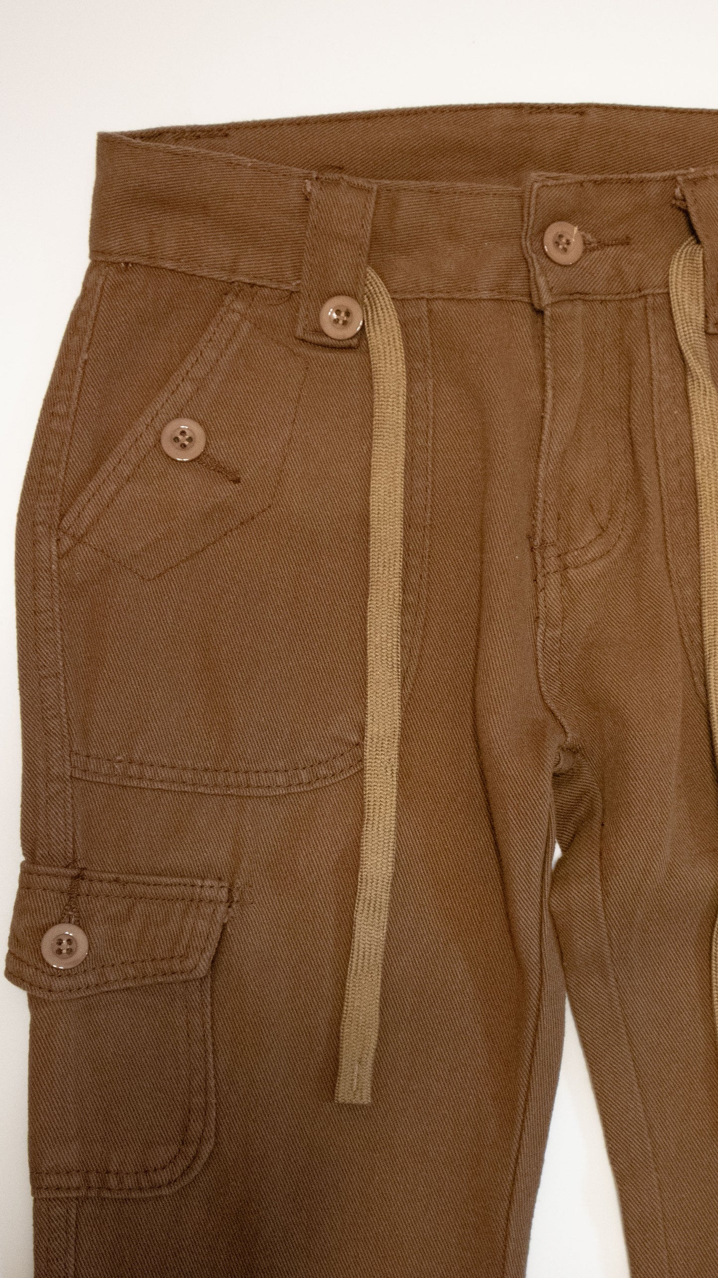 Buttoned cargo bootscut jeans (brown)