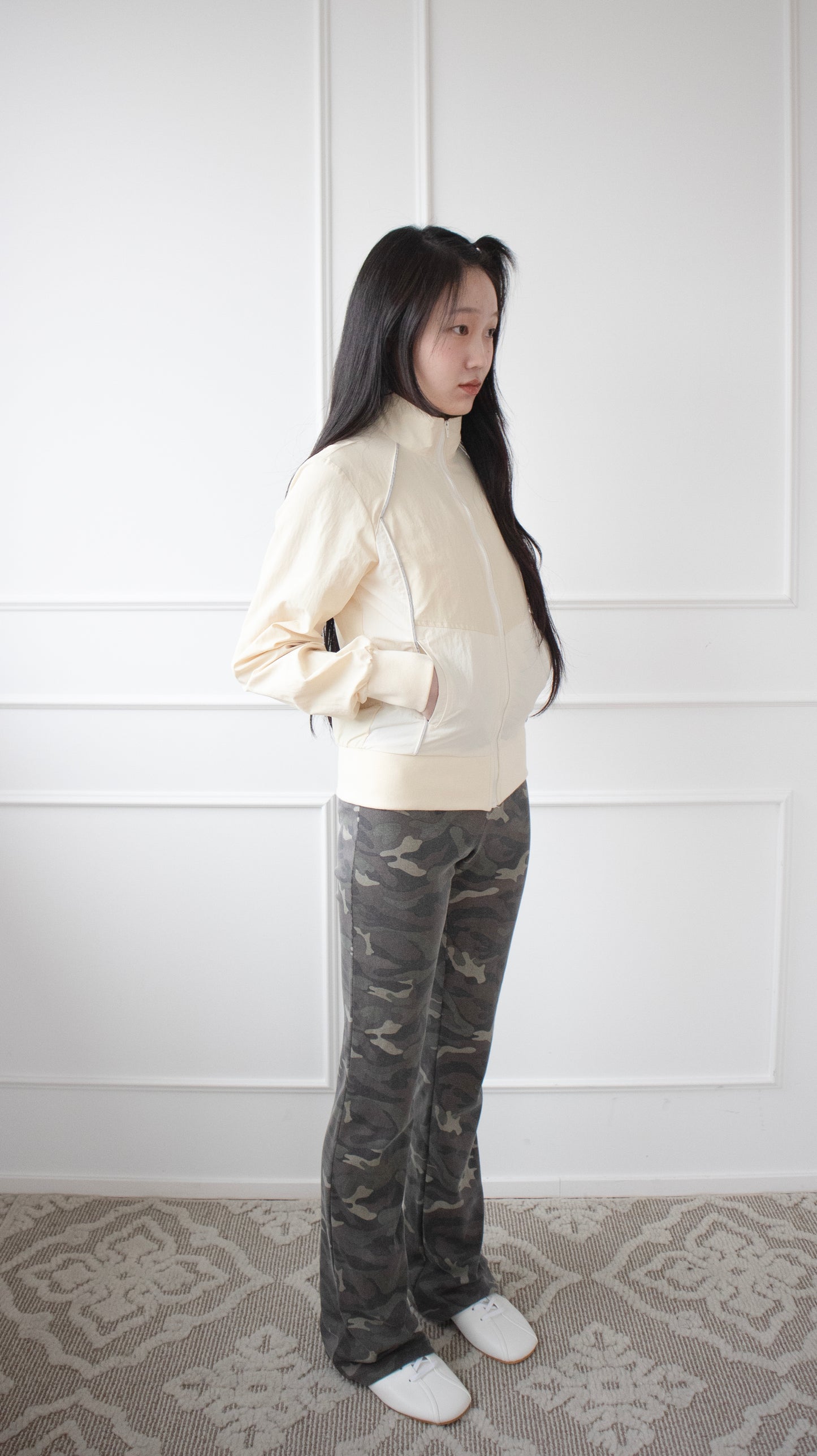 Reflective nylon blouson (ivory)