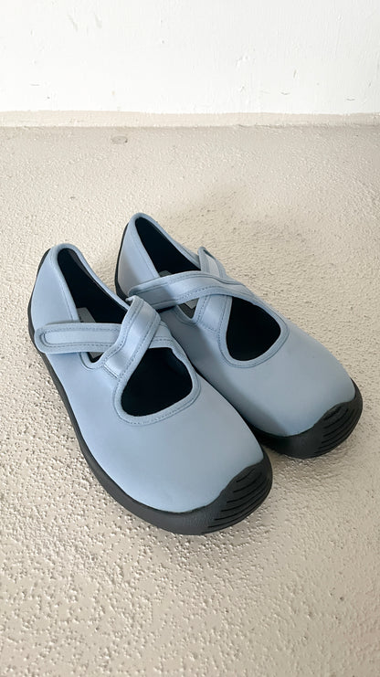 Cross velcro shoes (sky blue)