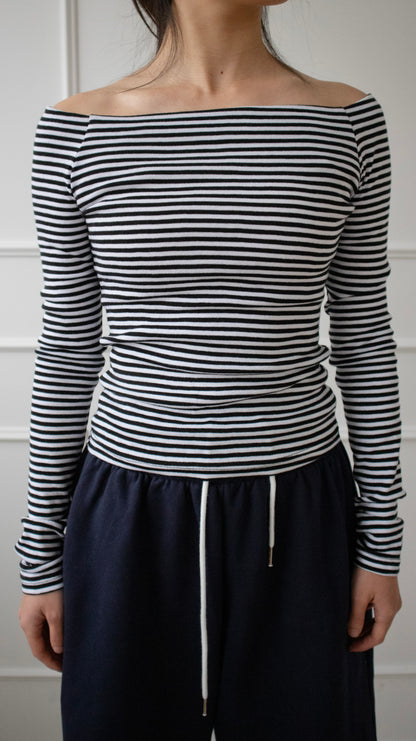 Off-shoulder stripe L/S tee (navy)