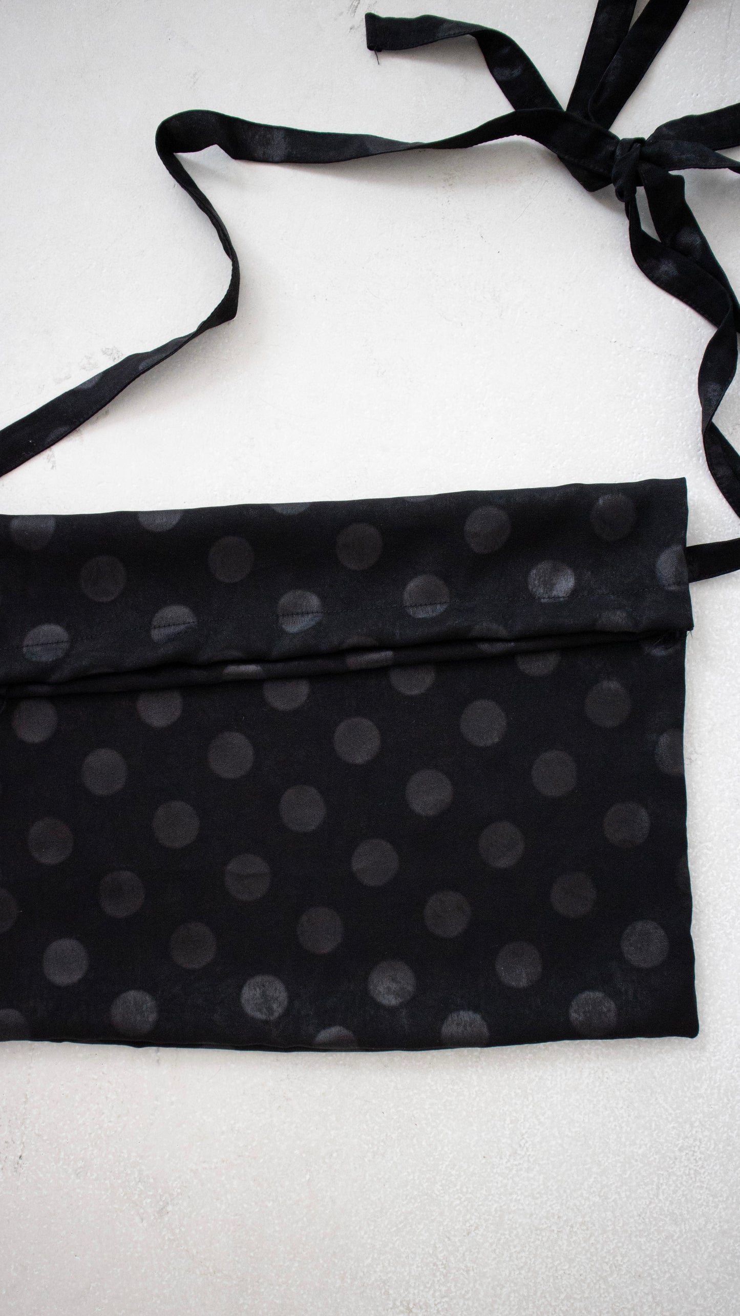 Dot knot cross bag (black)