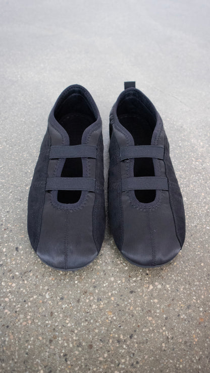 Flat ballet shoes (black)