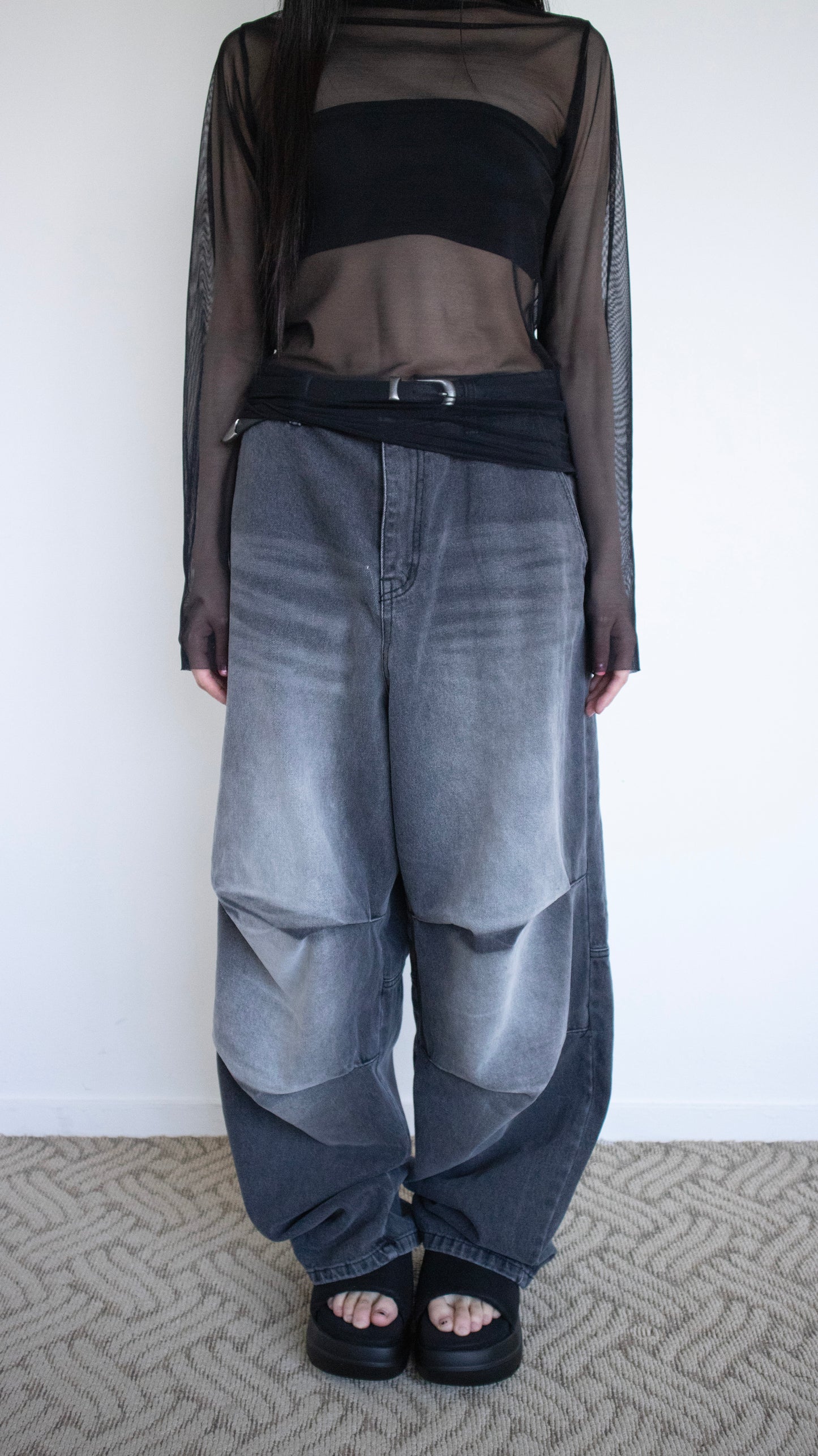 Oversized baggy denim (washed black)