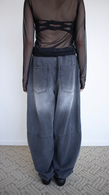 Oversized baggy denim (washed black)