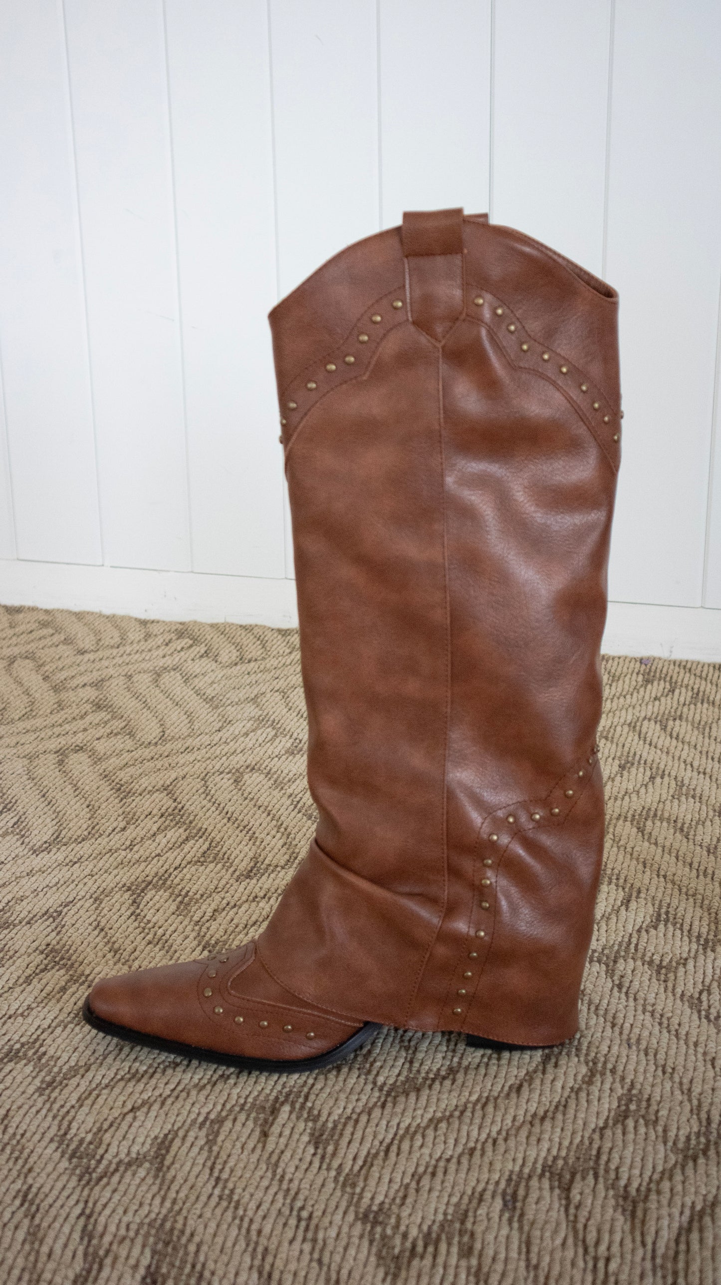 Real leather studs western boots (brown)