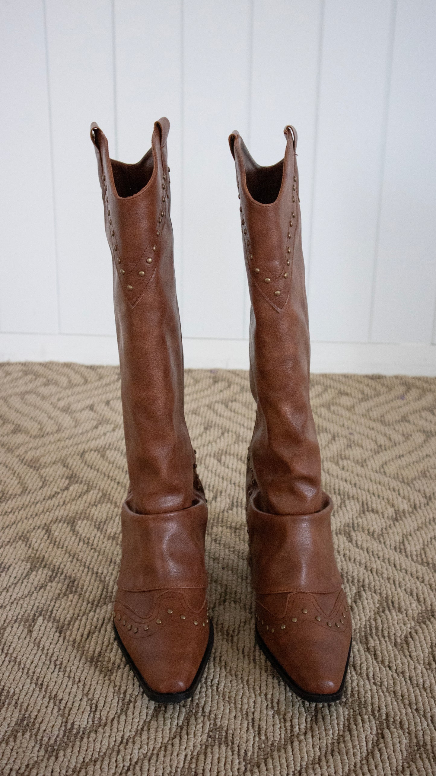 Real leather studs western boots (brown)