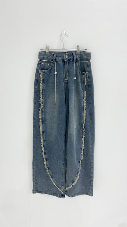 Chain belt damaged denim