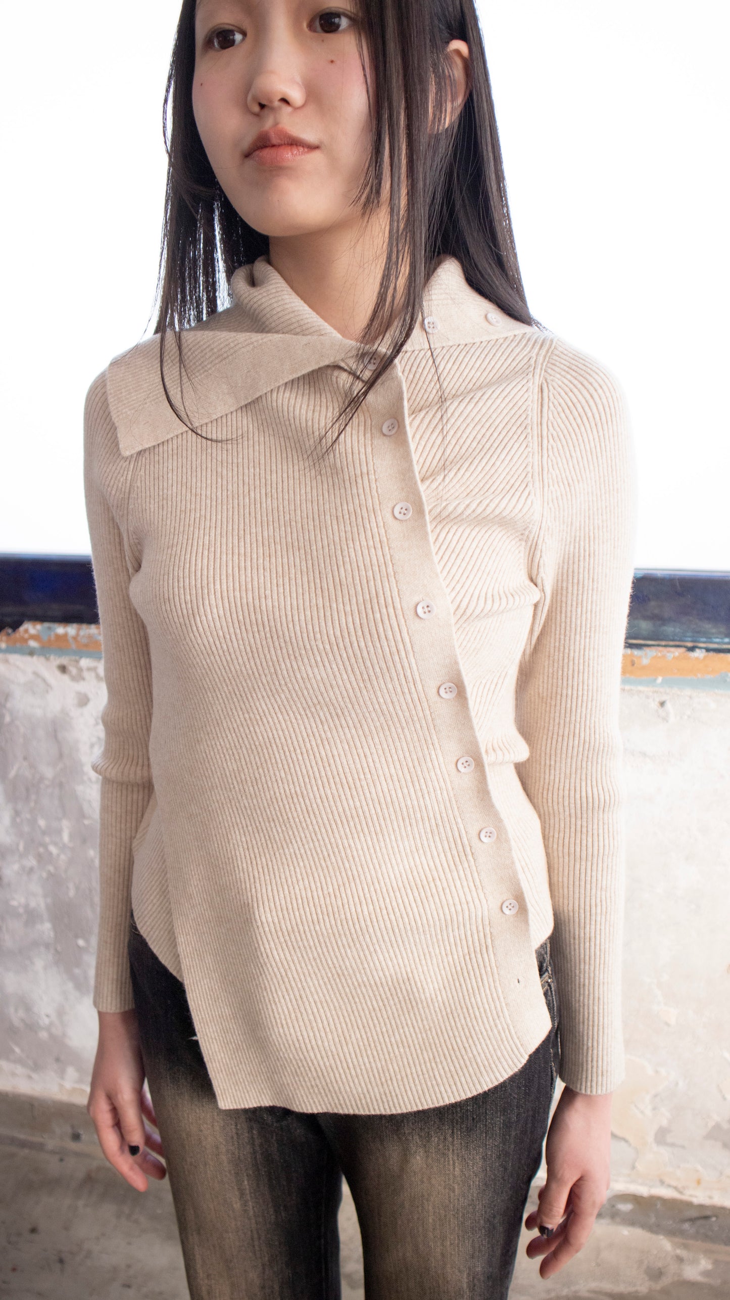 Twisted button knit (beige)