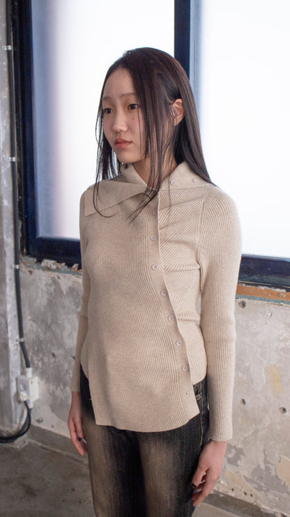 Twisted button knit (beige)